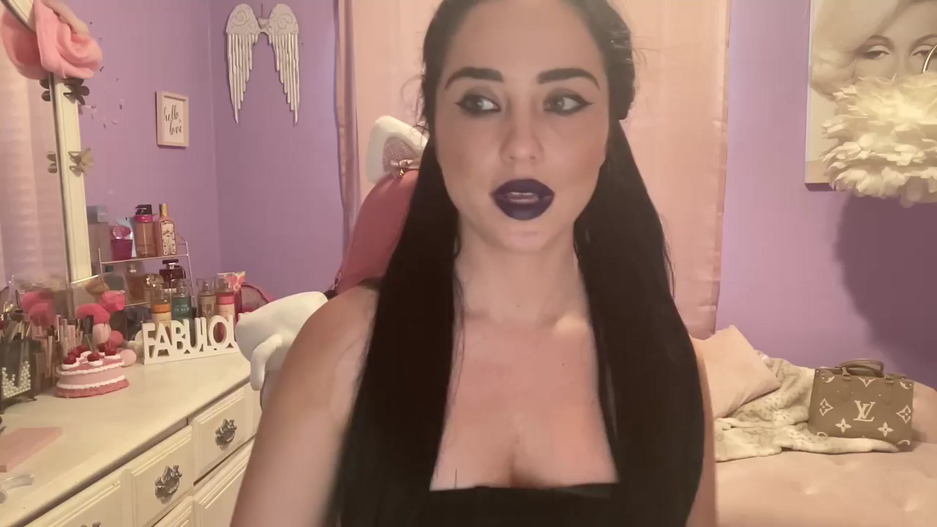 Gallery image thumbnail from Angel_baby124's myfreecams stream on, 07/07/2024, 16:18 image 1 of 20