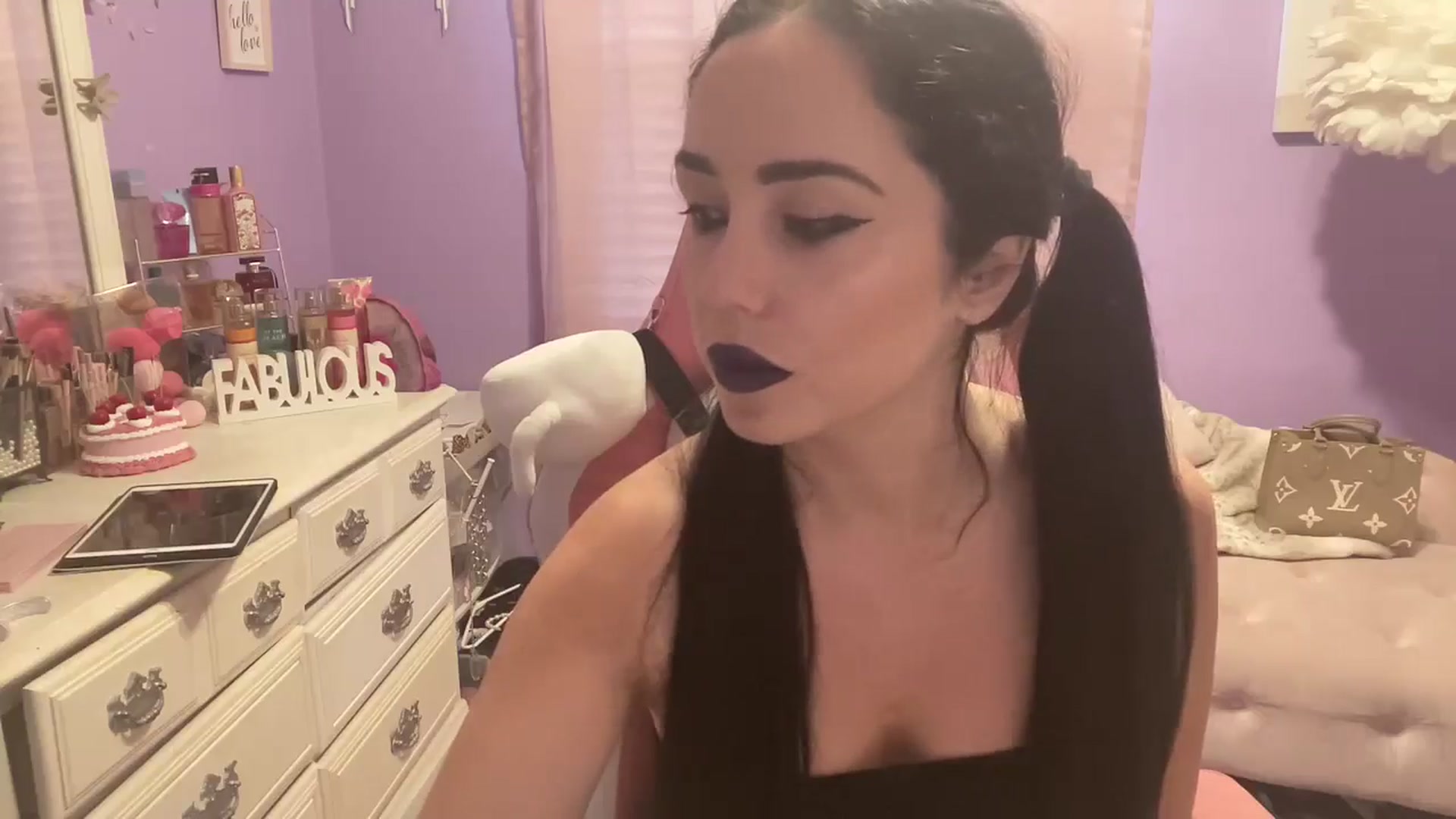 Gallery image thumbnail from Angel_baby124's myfreecams stream on, 07/07/2024, 17:03 image 2 of 20