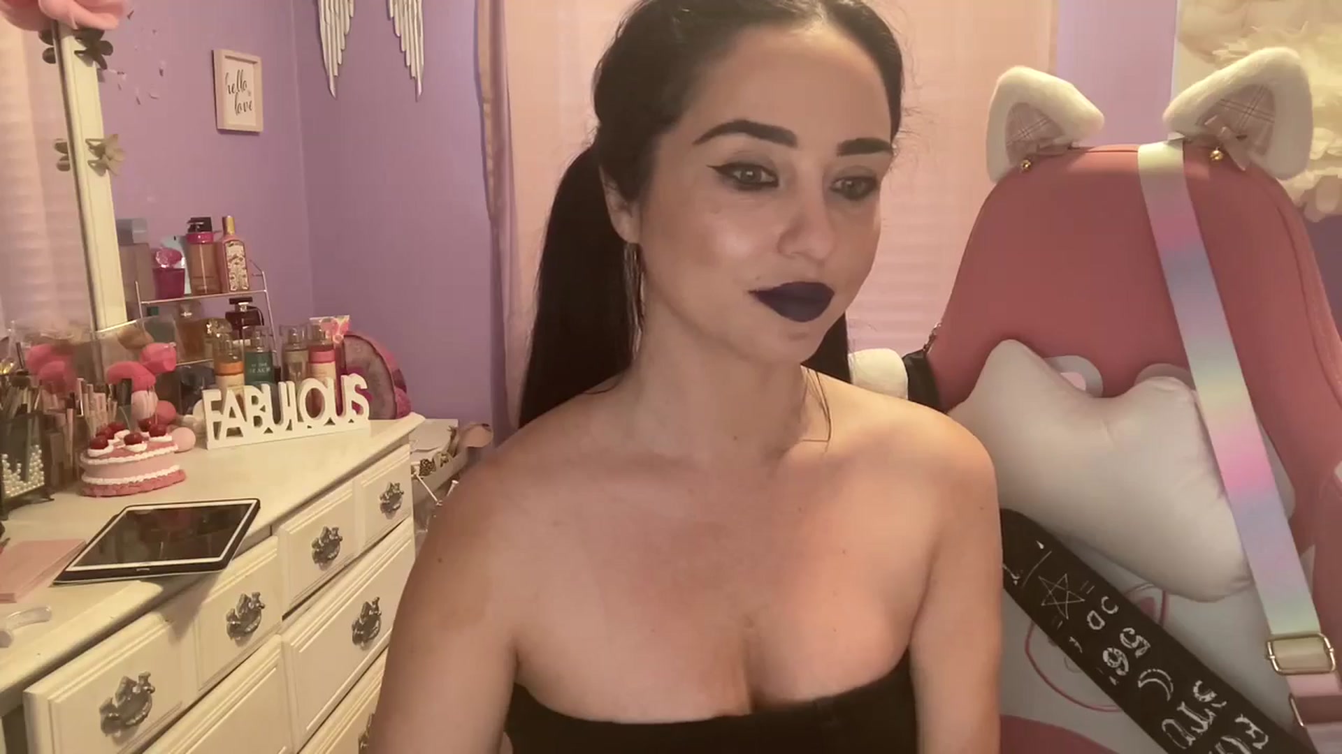 Gallery image thumbnail from Angel_baby124's myfreecams stream on, 07/07/2024, 17:03 image 12 of 20