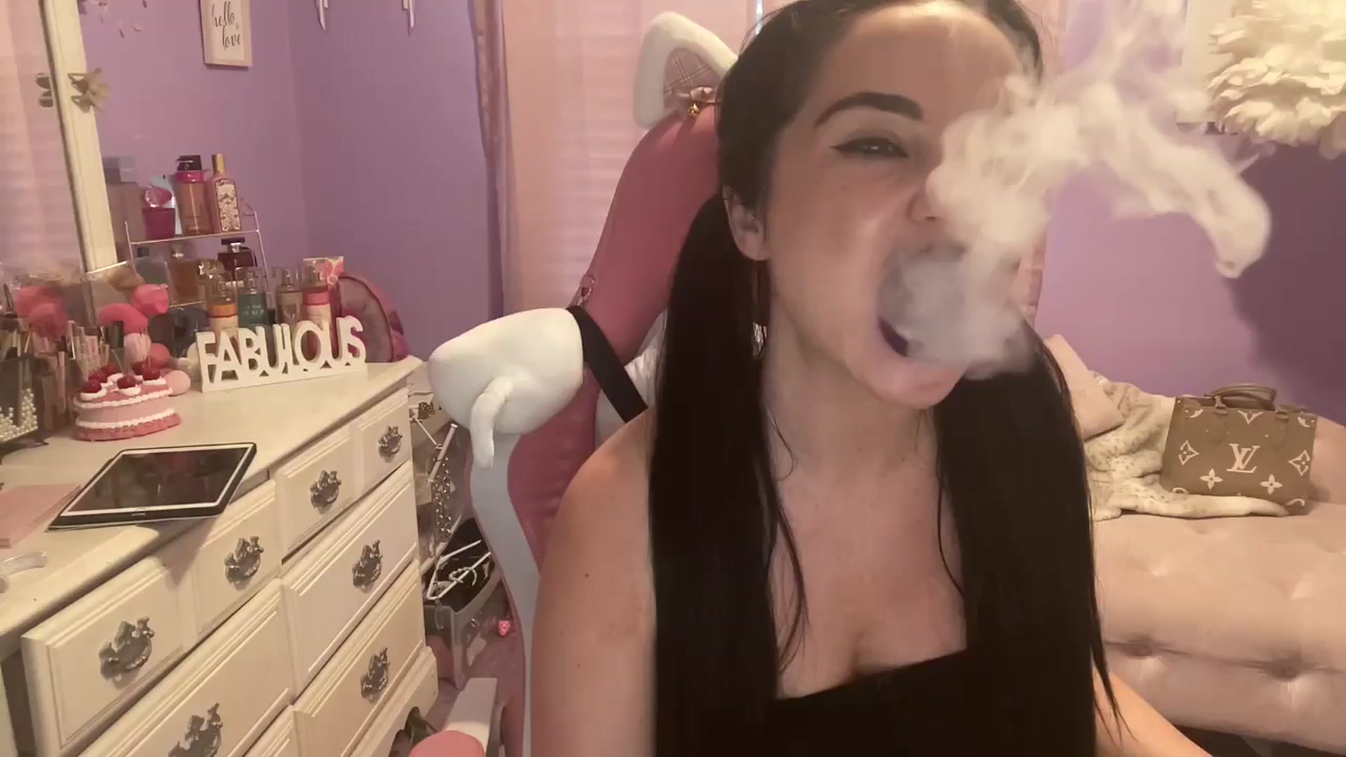 Gallery image thumbnail from Angel_baby124's myfreecams stream on, 07/07/2024, 17:03 image 1 of 20