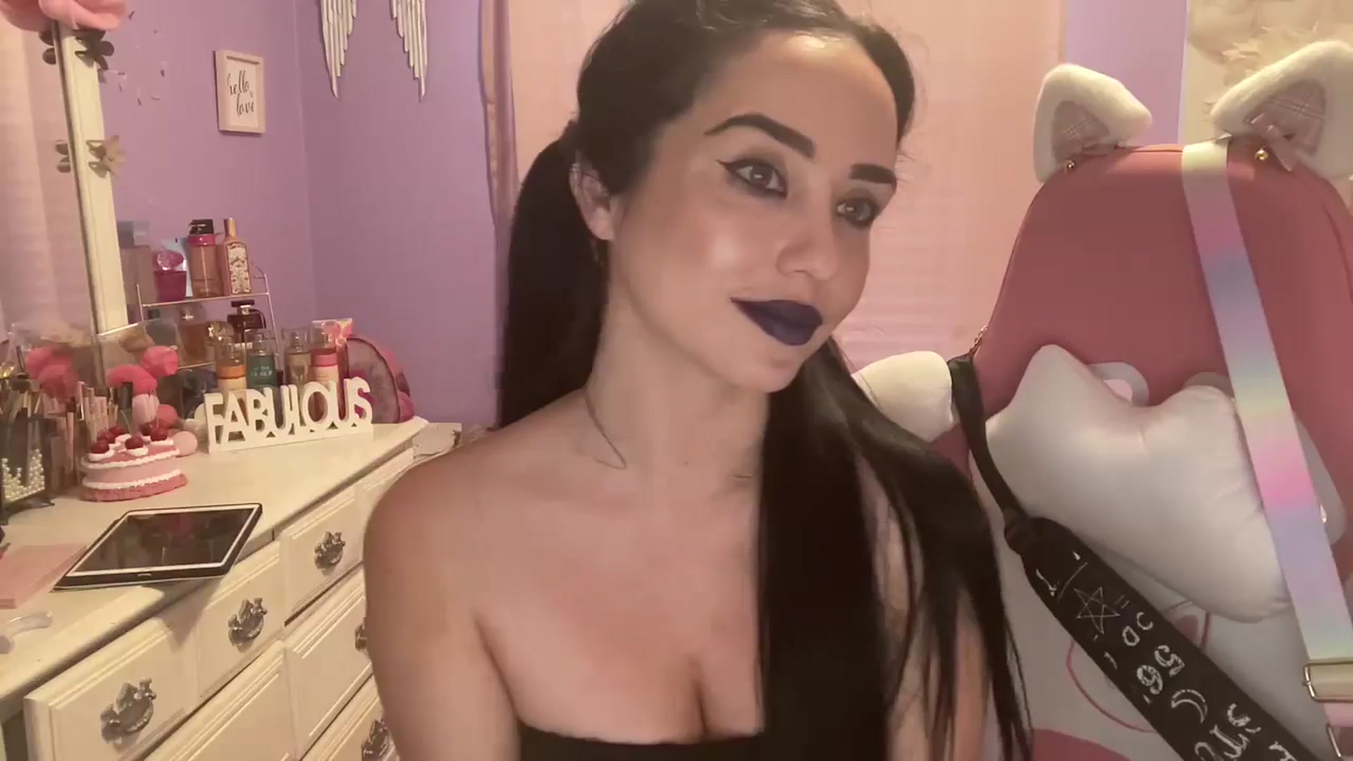 Gallery image thumbnail from Angel_baby124's myfreecams stream on, 07/07/2024, 17:03 image 20 of 20