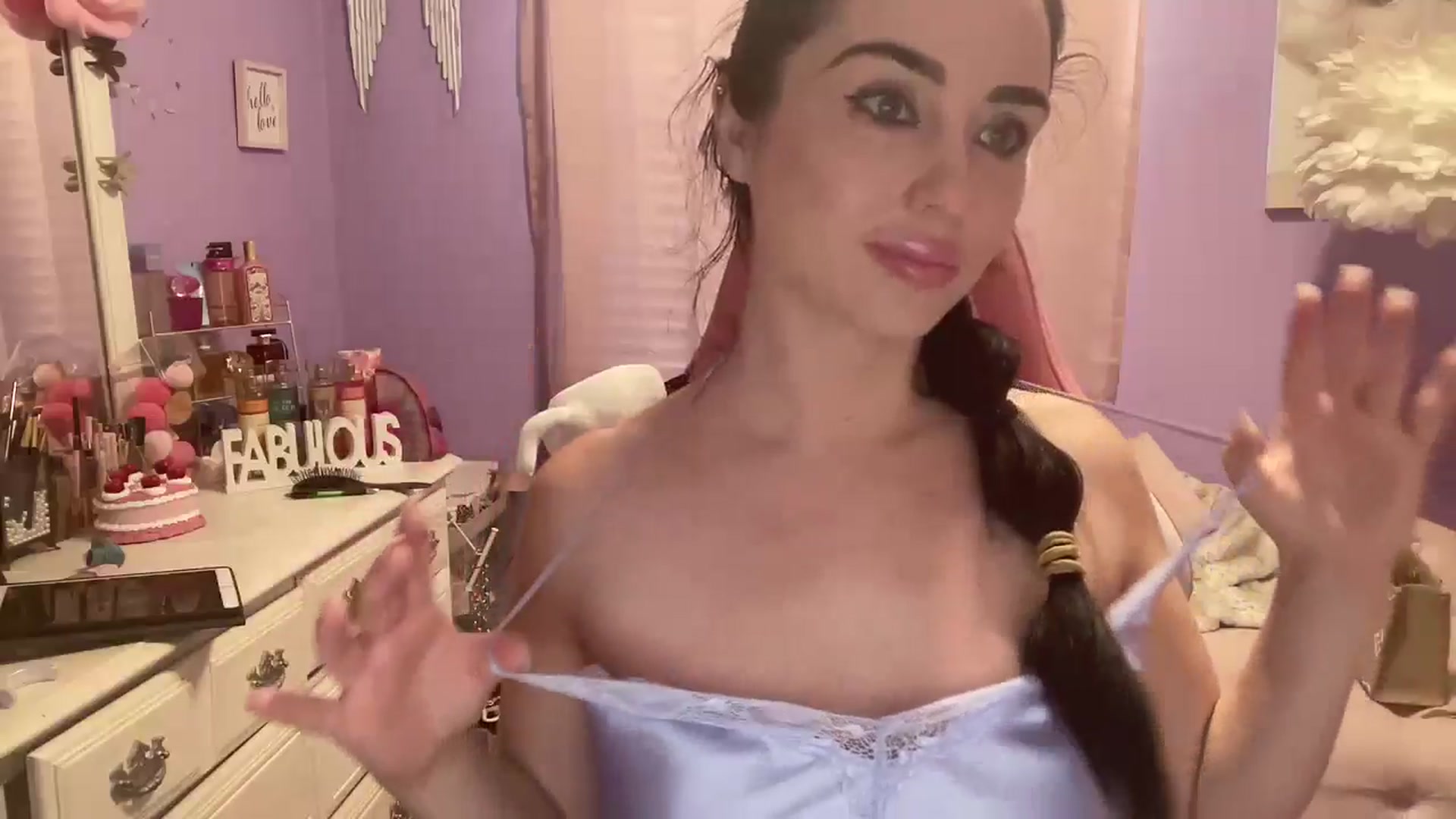 Gallery image thumbnail from Angel_baby124's myfreecams stream on, 07/08/2024, 15:30 image 5 of 20