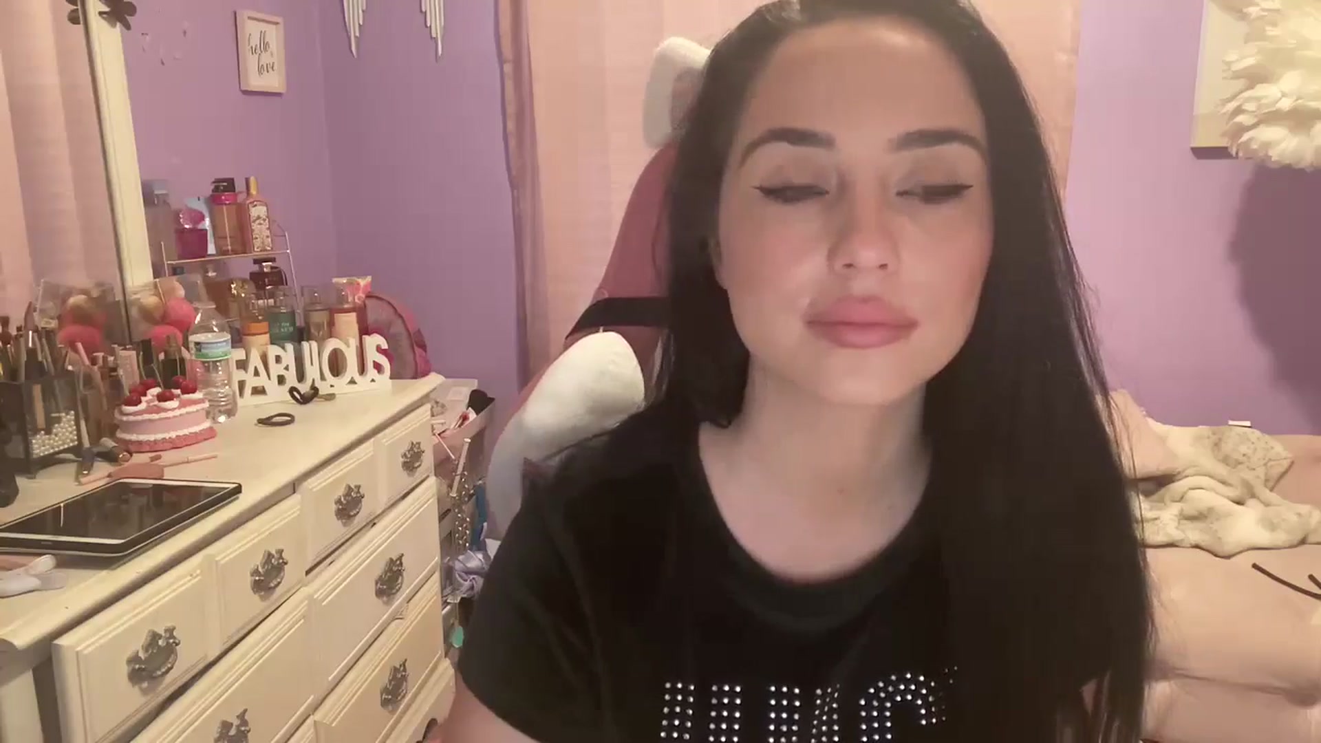 Gallery image thumbnail from Angel_baby124's myfreecams stream on, 07/10/2024, 16:29 image 13 of 20