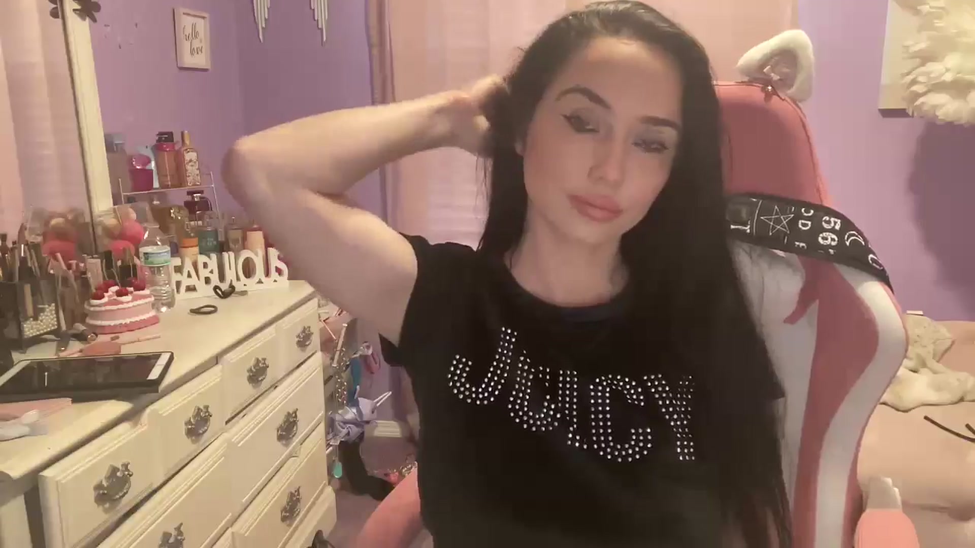 Gallery image thumbnail from Angel_baby124's myfreecams stream on, 07/10/2024, 16:29 image 8 of 20