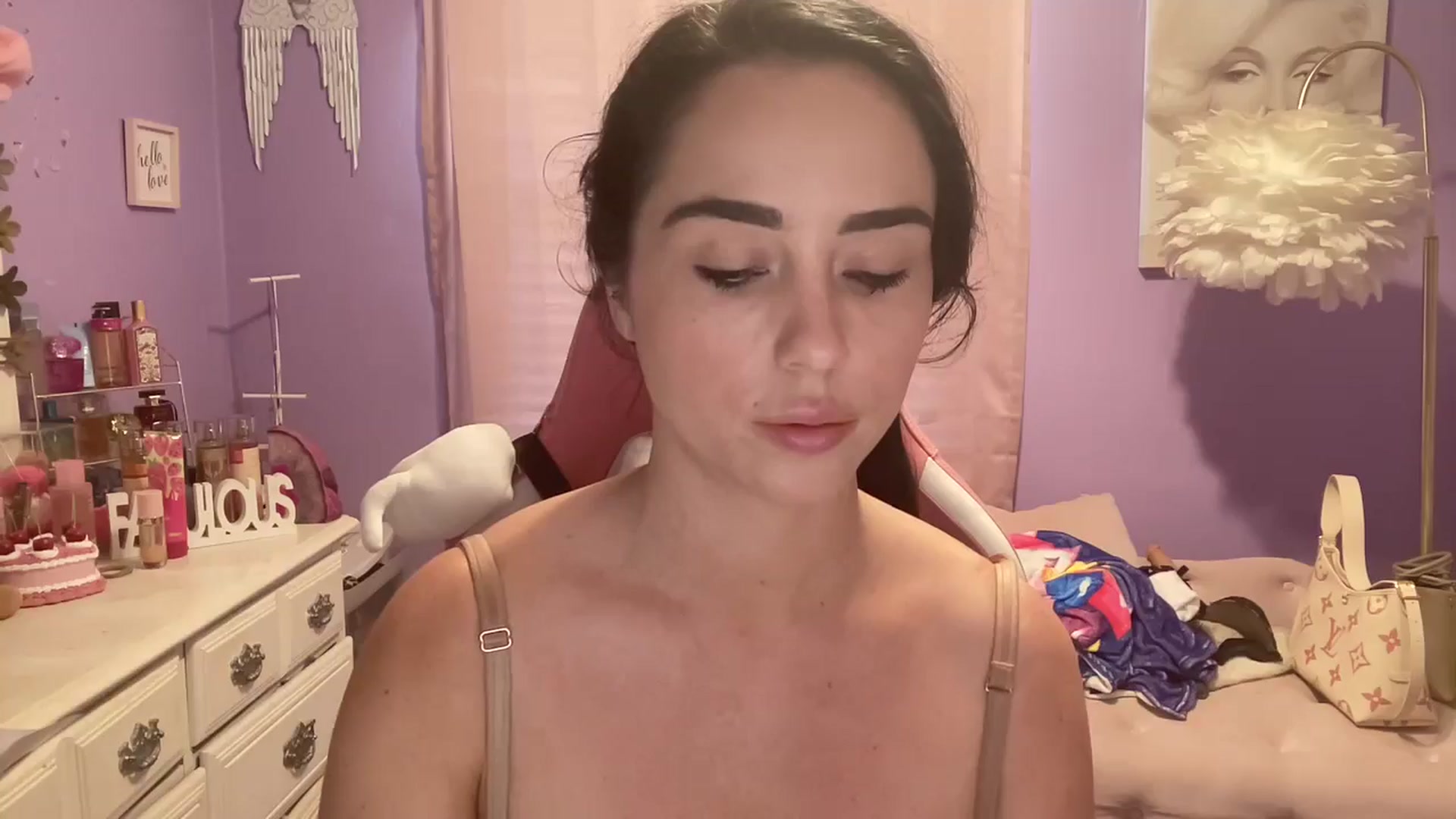 Gallery image thumbnail from Angel_baby124's myfreecams stream on, 07/16/2024, 16:09 image 3 of 20