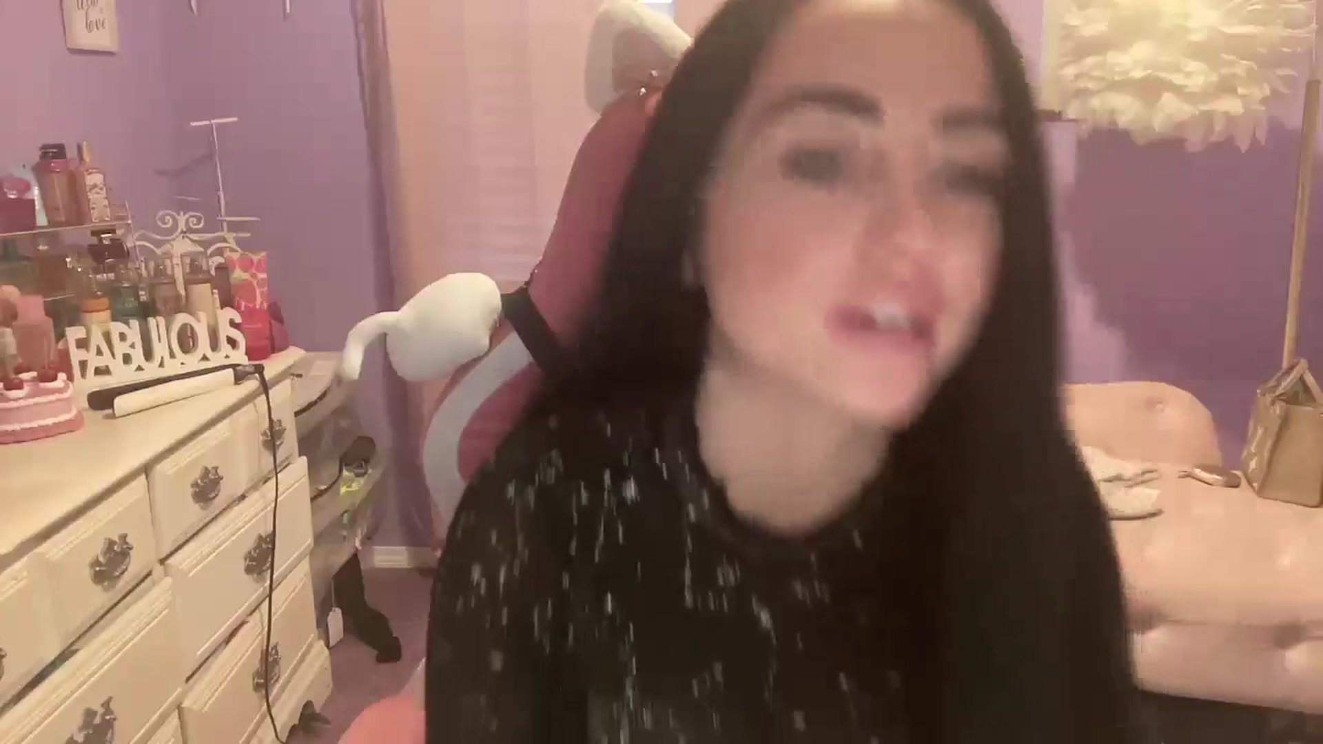 Gallery image thumbnail from Angel_baby124's myfreecams stream on, 07/19/2024, 15:20 image 10 of 20