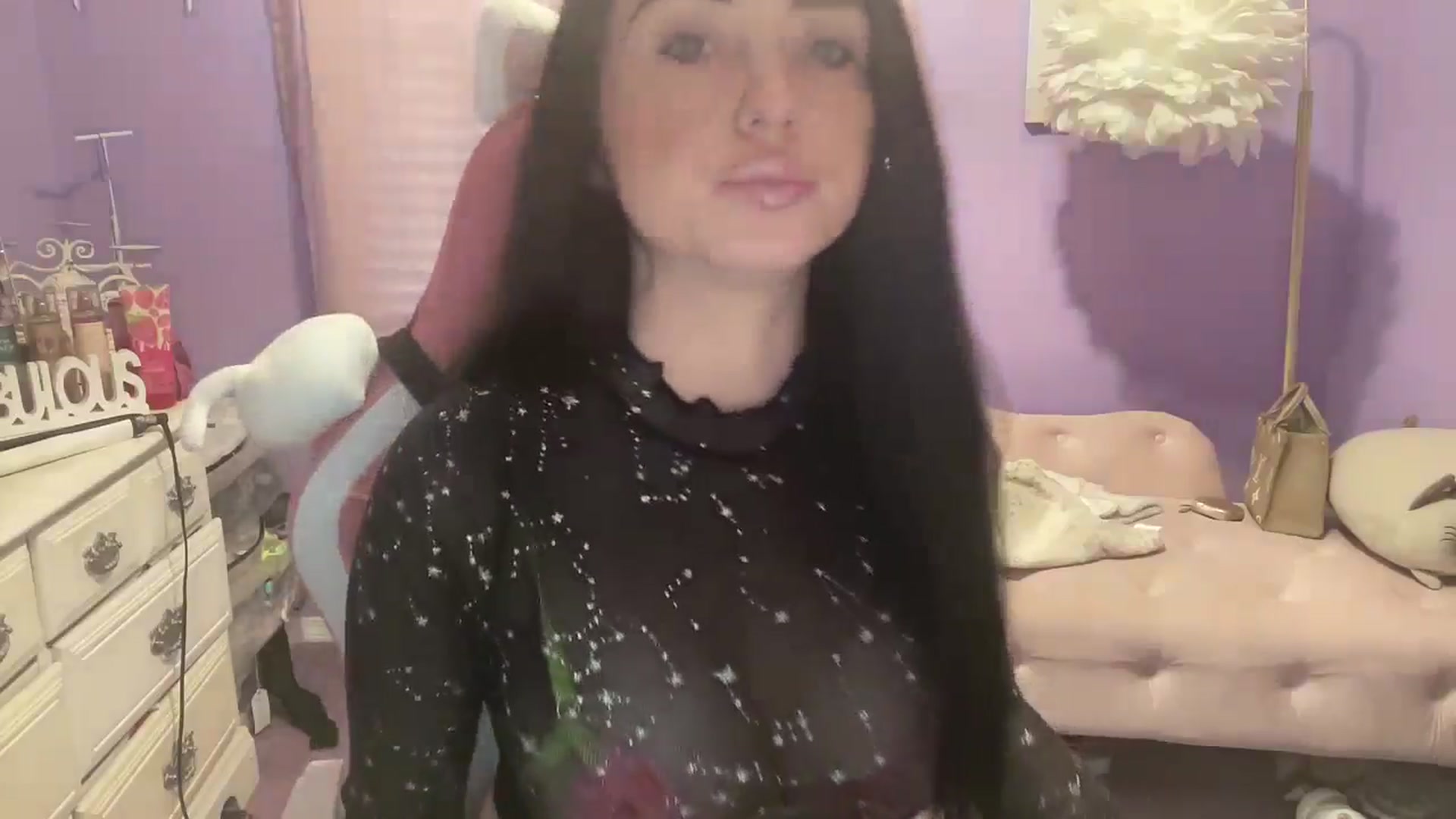 Gallery image thumbnail from Angel_baby124's myfreecams stream on, 07/19/2024, 15:20 image 15 of 20