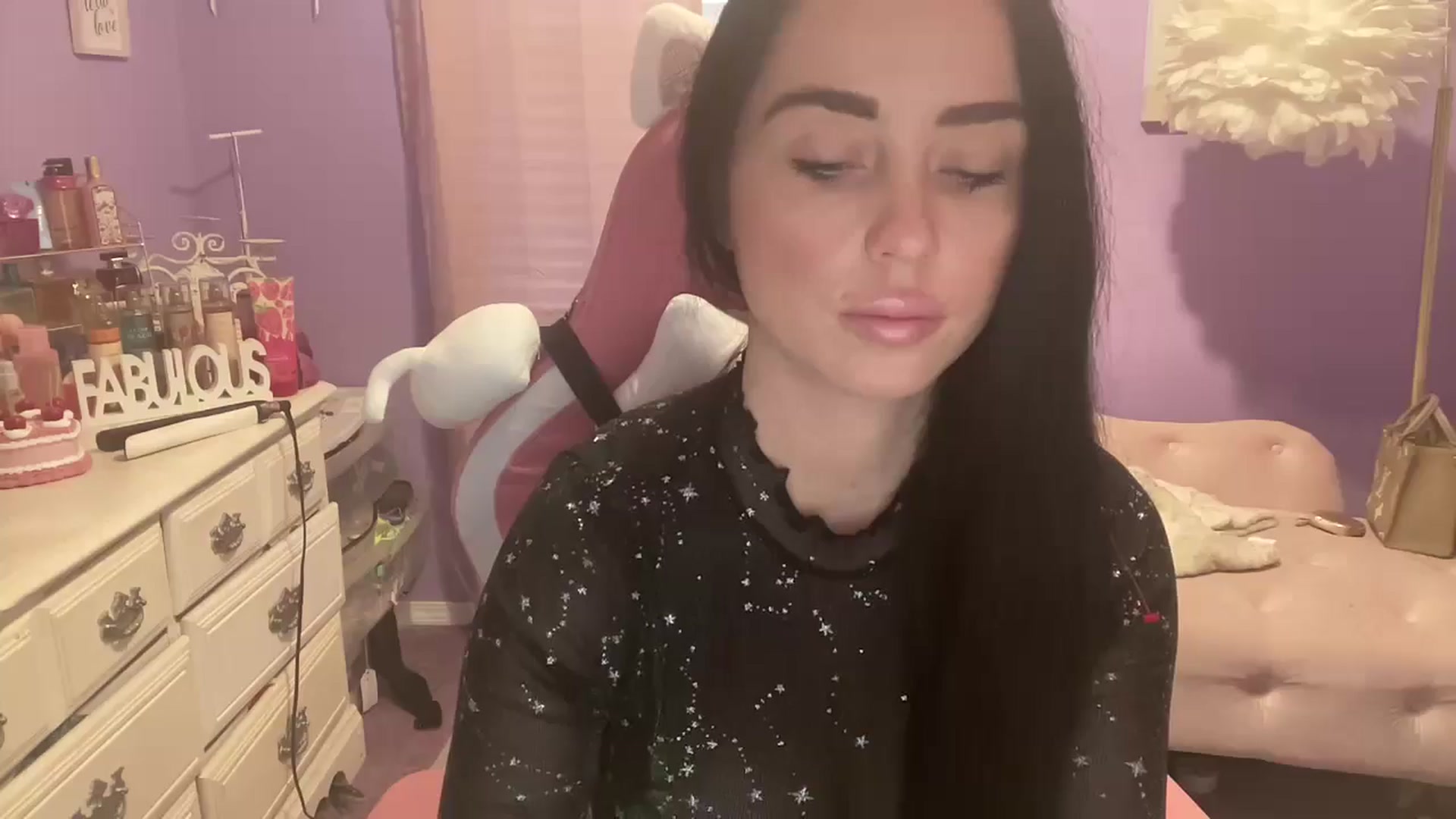 Gallery image thumbnail from Angel_baby124's myfreecams stream on, 07/19/2024, 15:20 image 1 of 20