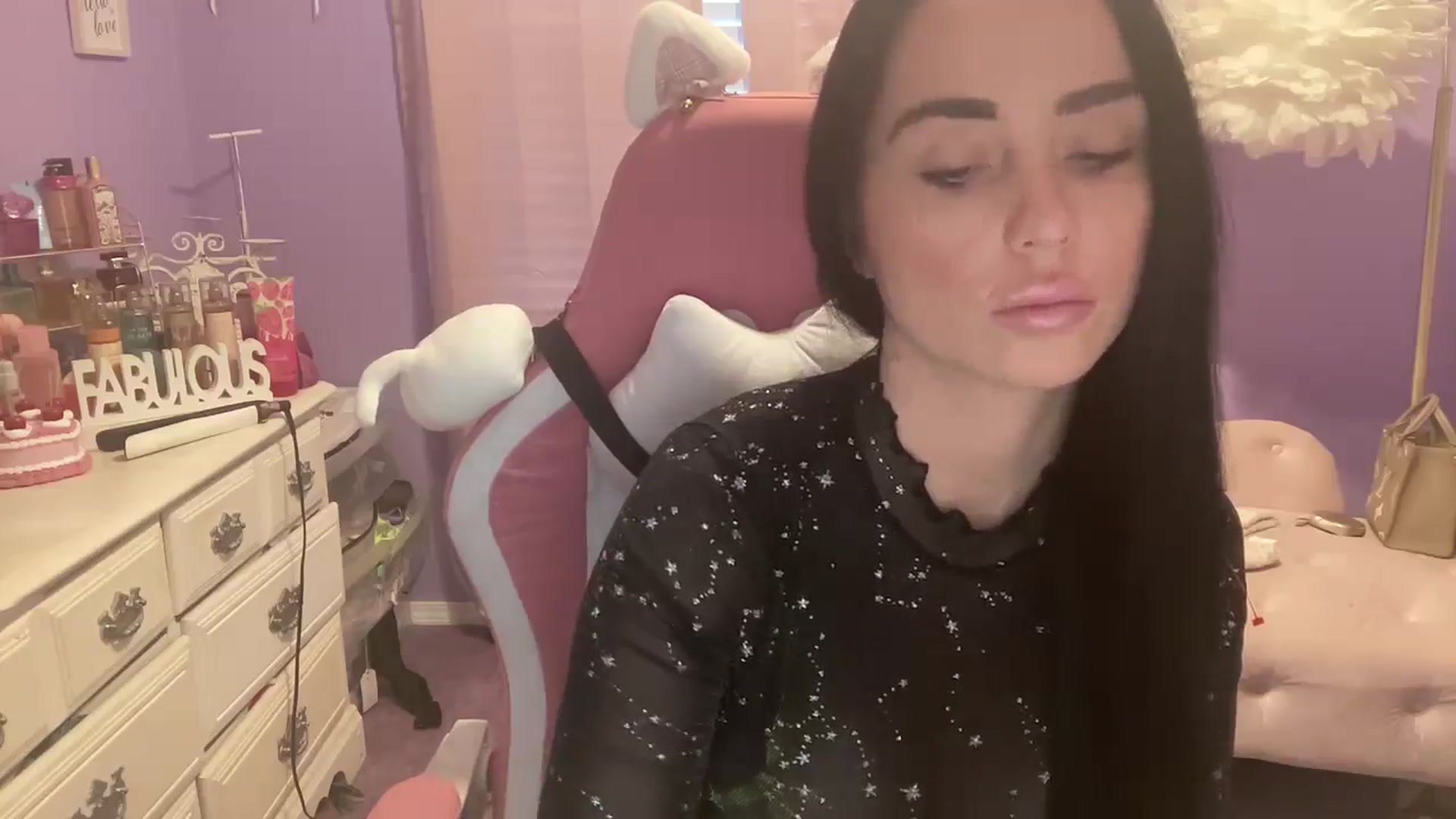 Gallery image thumbnail from Angel_baby124's myfreecams stream on, 07/19/2024, 15:20 image 3 of 20