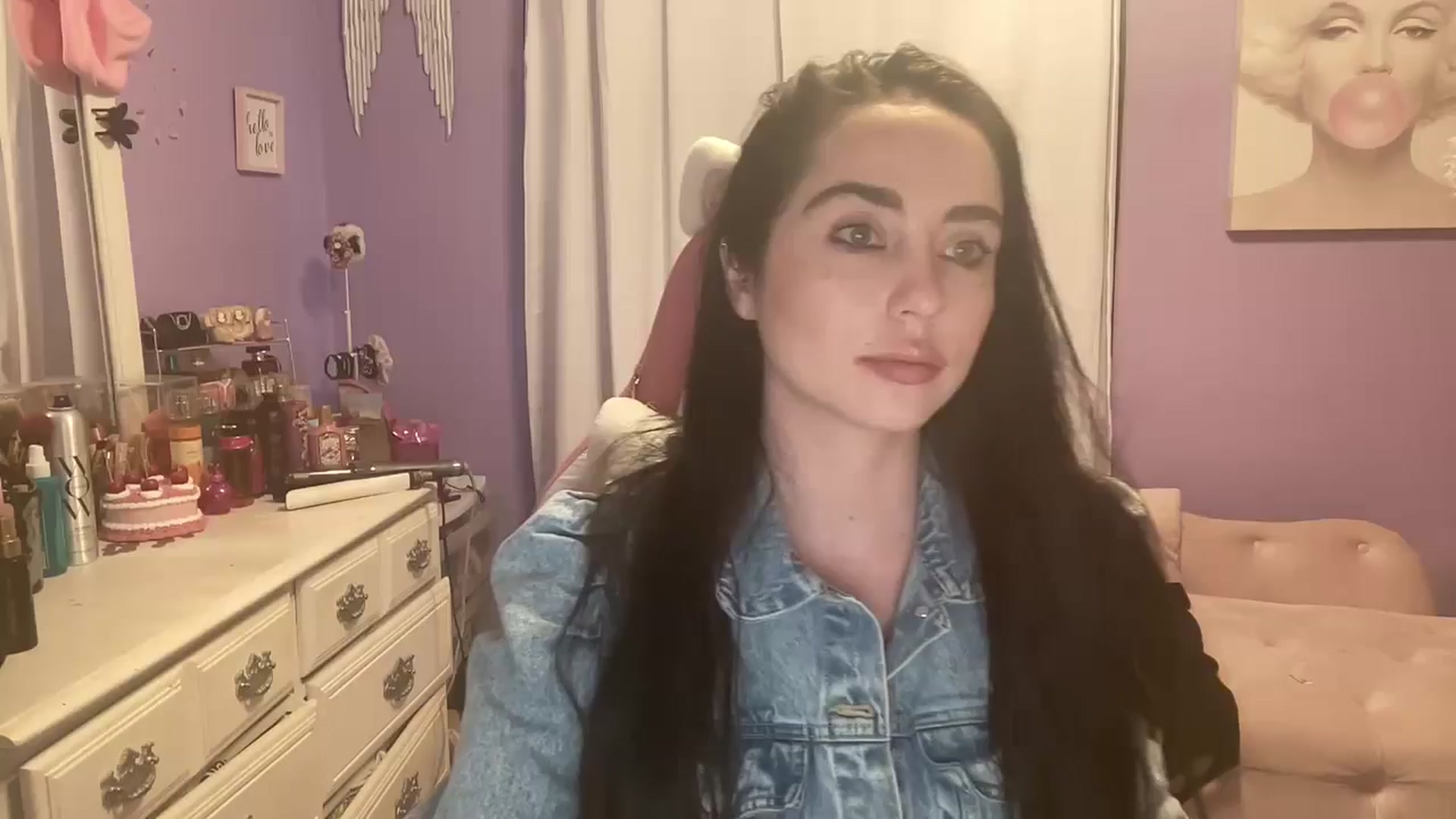 Gallery image thumbnail from Angel_baby124's myfreecams stream on, 09/08/2024, 16:59 image 8 of 20