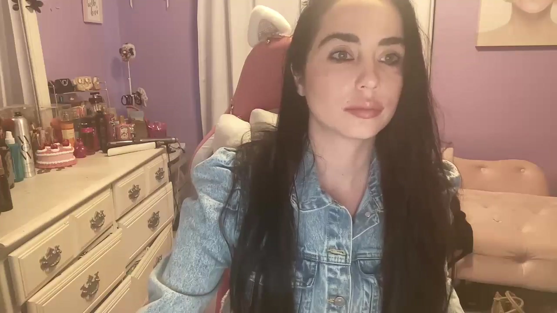 Gallery image thumbnail from Angel_baby124's myfreecams stream on, 09/08/2024, 16:59 image 11 of 20