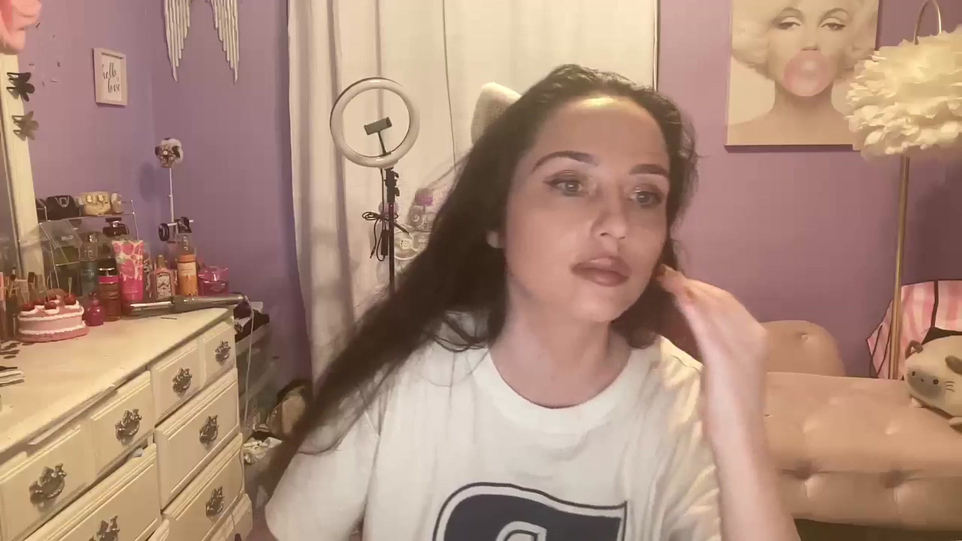 Gallery image thumbnail from Angel_baby124's myfreecams stream on, 09/21/2024, 18:13 image 9 of 20
