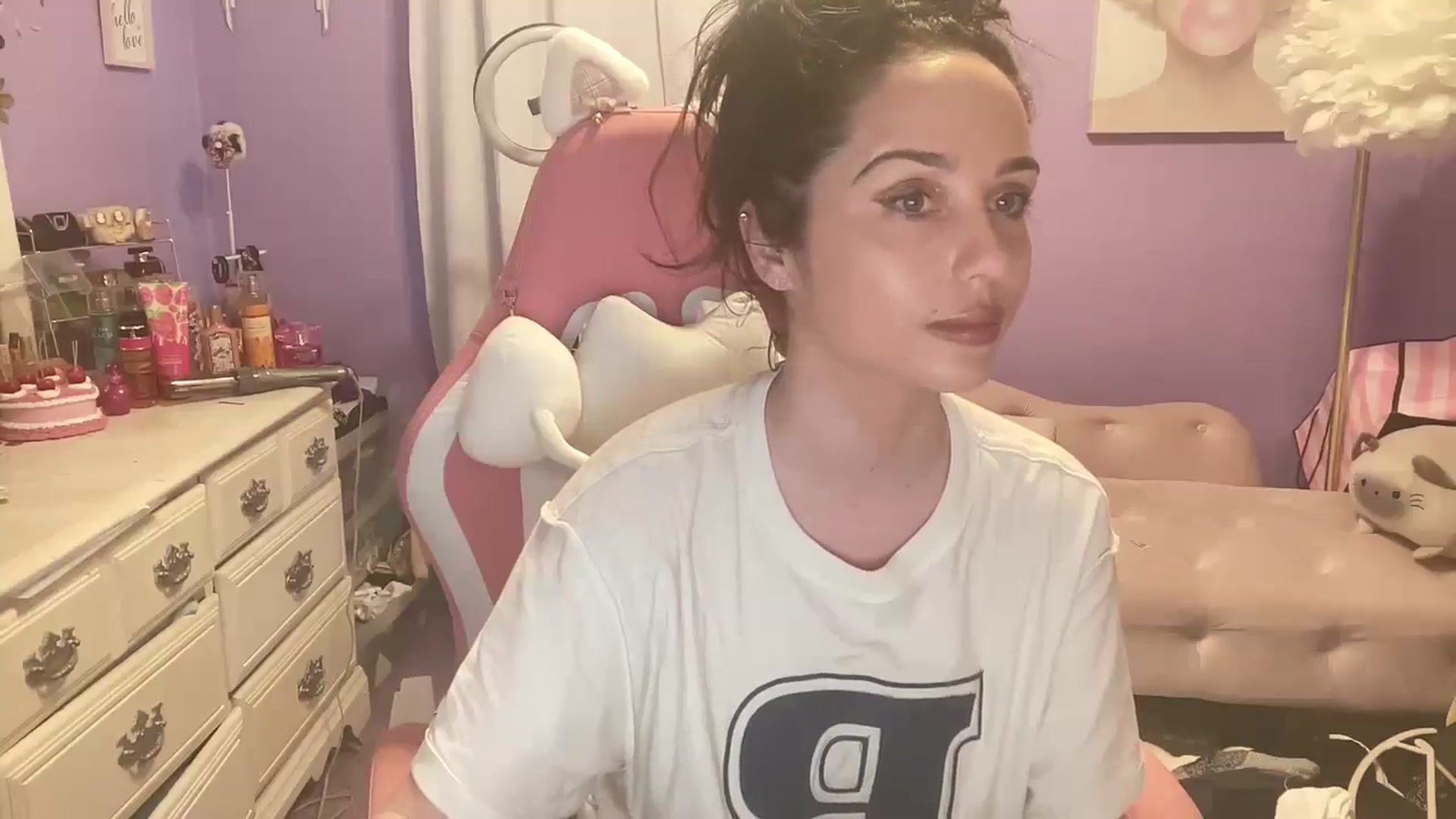 Gallery image thumbnail from Angel_baby124's myfreecams stream on, 09/21/2024, 18:13 image 18 of 20