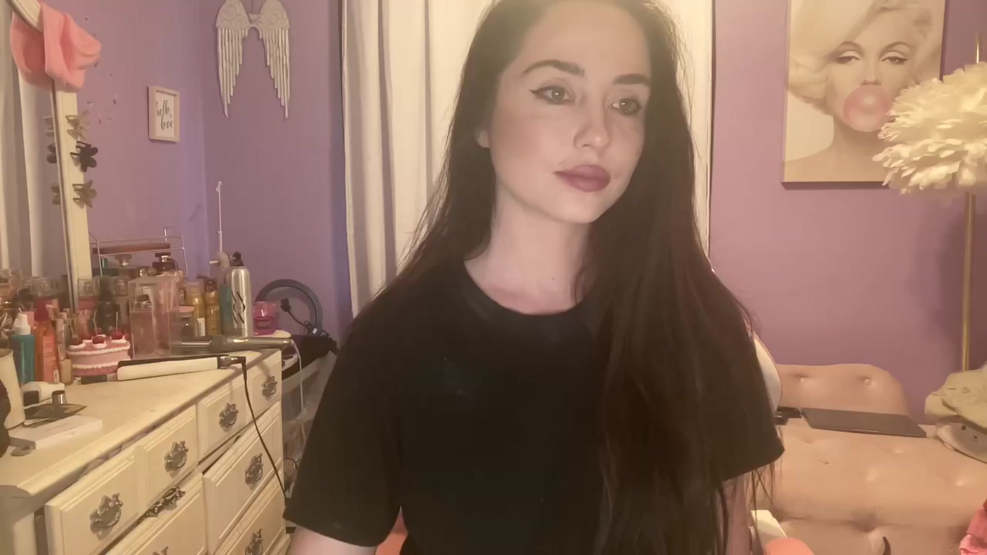Gallery image thumbnail from Angel_baby124's myfreecams stream on, 10/23/2024, 18:34 image 1 of 20