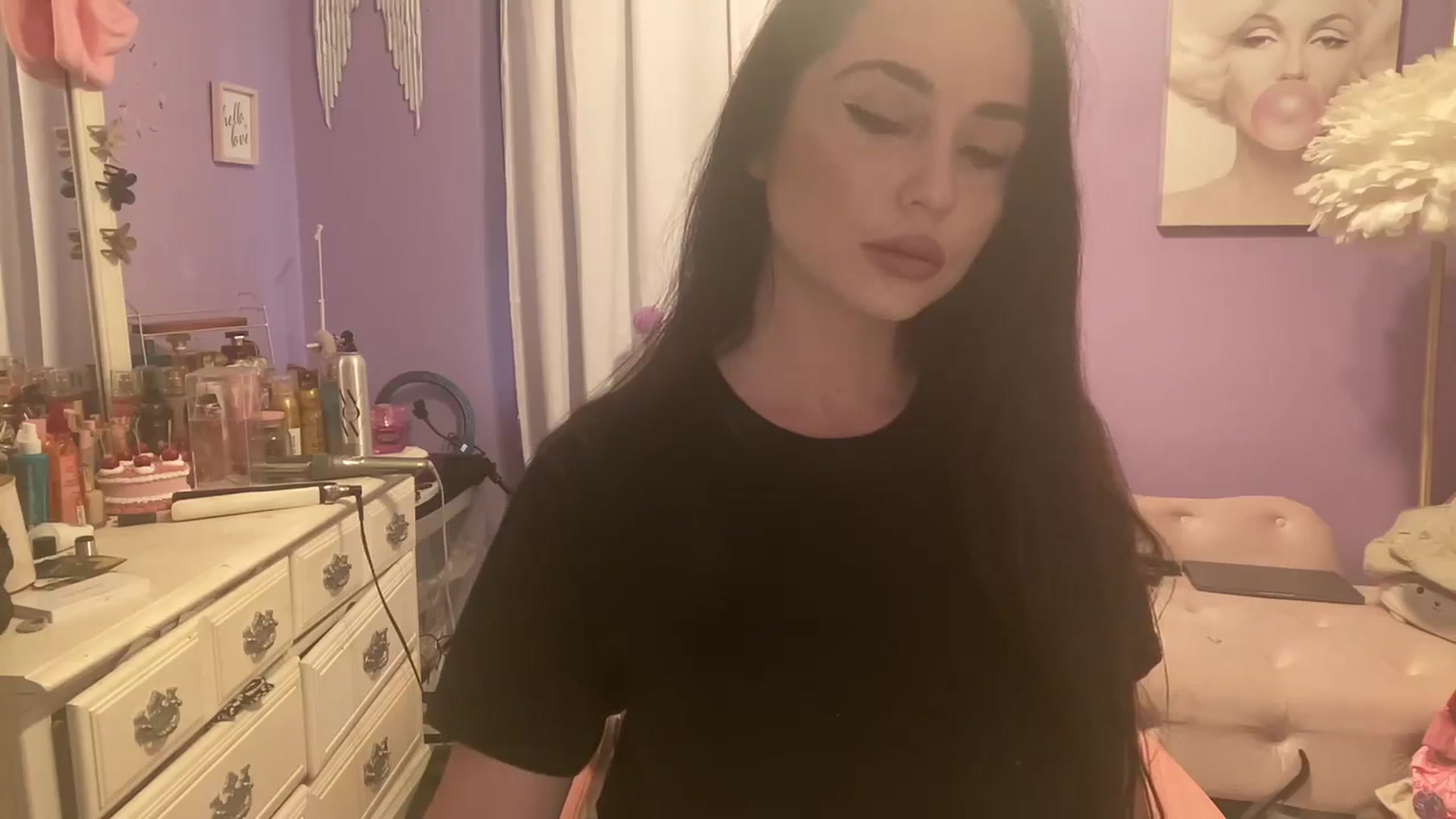 Gallery image thumbnail from Angel_baby124's myfreecams stream on, 10/23/2024, 18:34 image 2 of 20