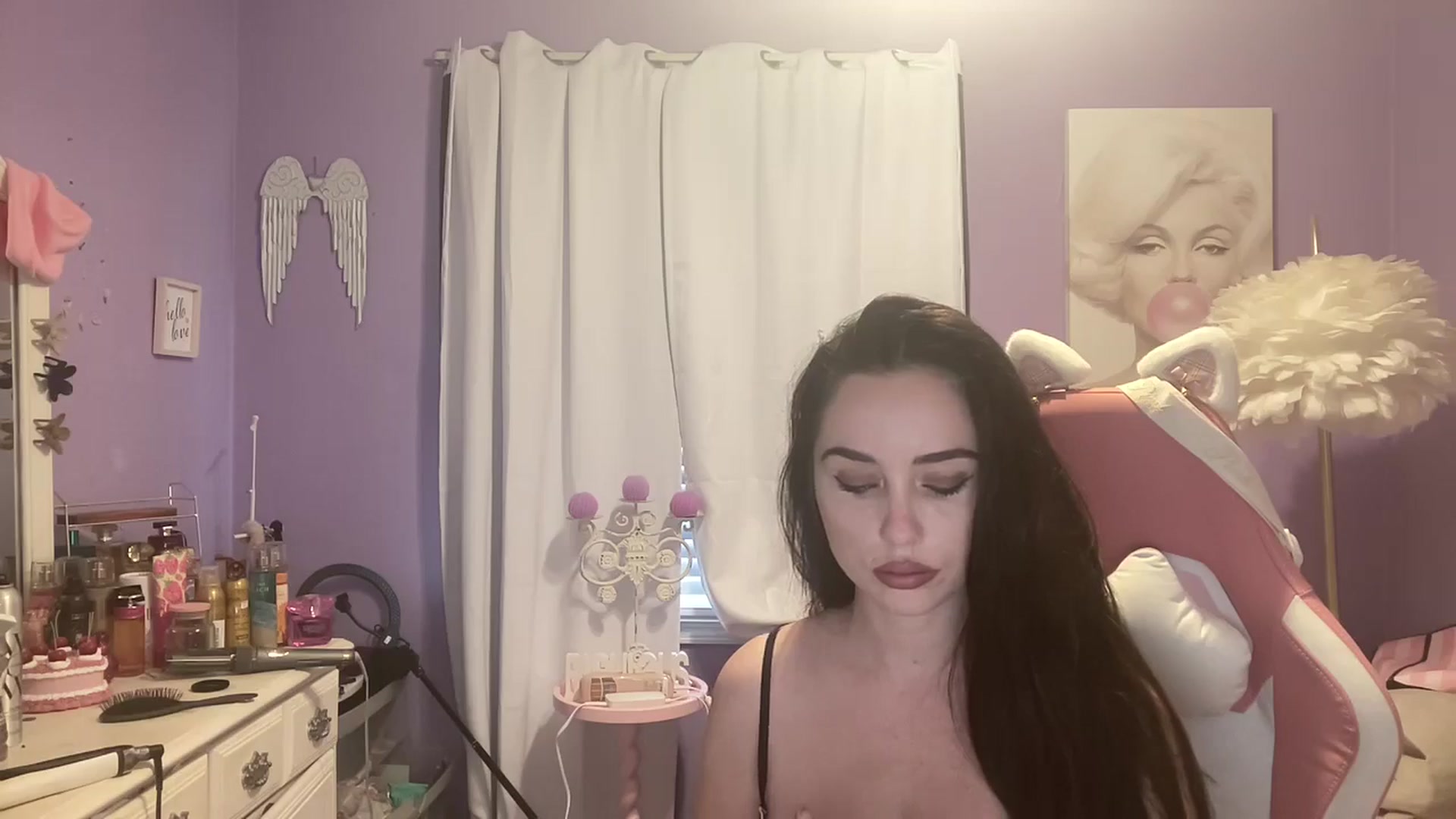 Gallery image thumbnail from Angel_baby124's myfreecams stream on, 10/24/2024, 15:11 image 9 of 20