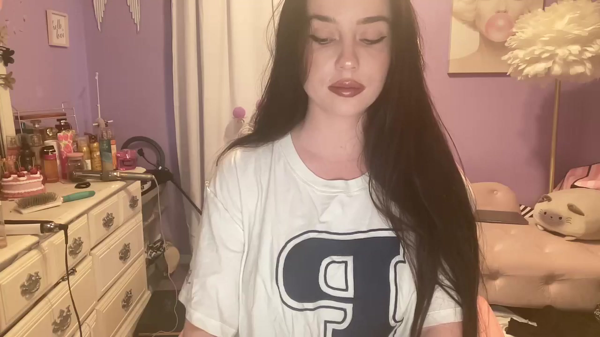 Gallery image thumbnail from Angel_baby124's myfreecams stream on, 10/25/2024, 18:39 image 3 of 20