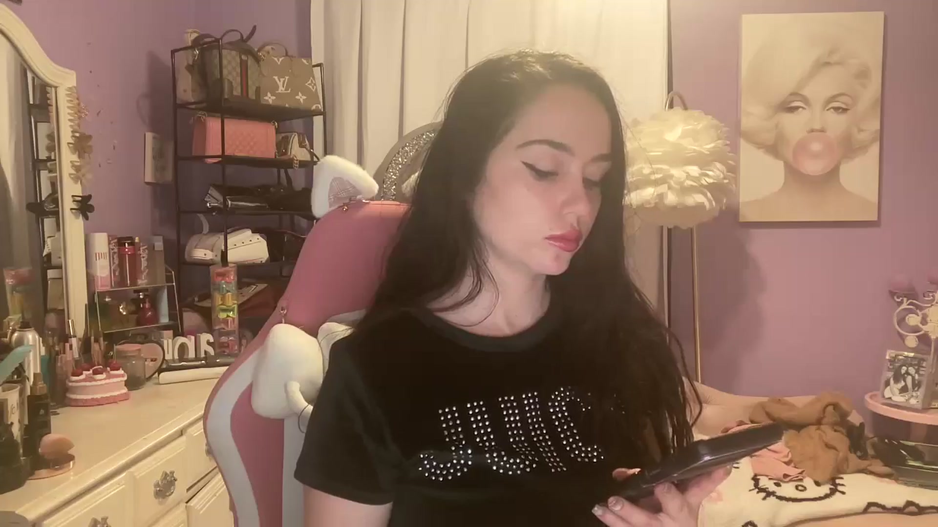 Gallery image thumbnail from Angel_baby124's myfreecams stream on, 10/29/2024, 15:00 image 13 of 20