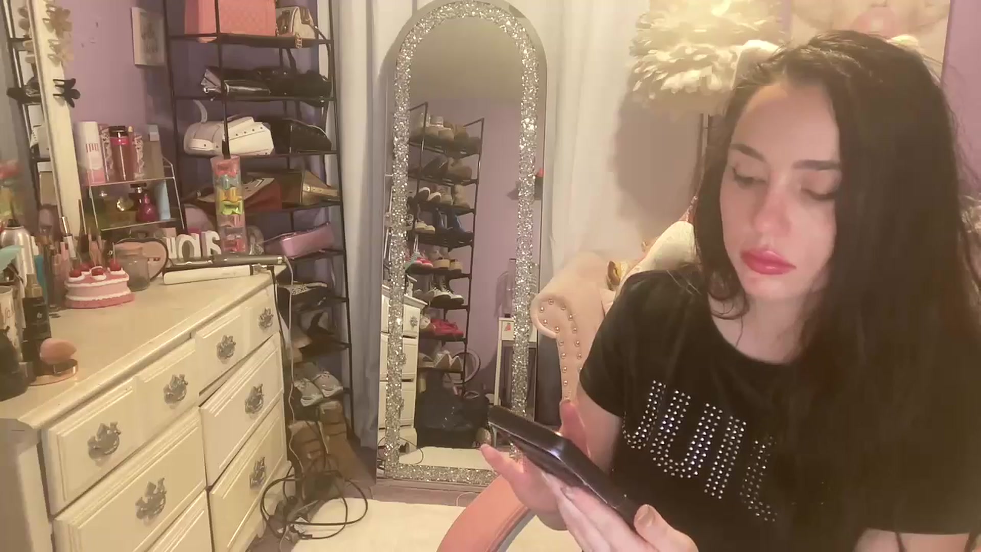 Gallery image thumbnail from Angel_baby124's myfreecams stream on, 10/29/2024, 15:00 image 18 of 20