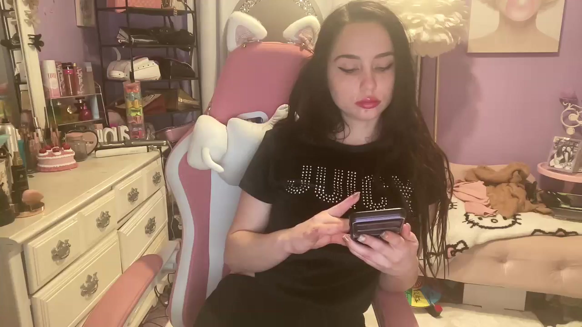 Gallery image thumbnail from Angel_baby124's myfreecams stream on, 10/29/2024, 15:00 image 12 of 20