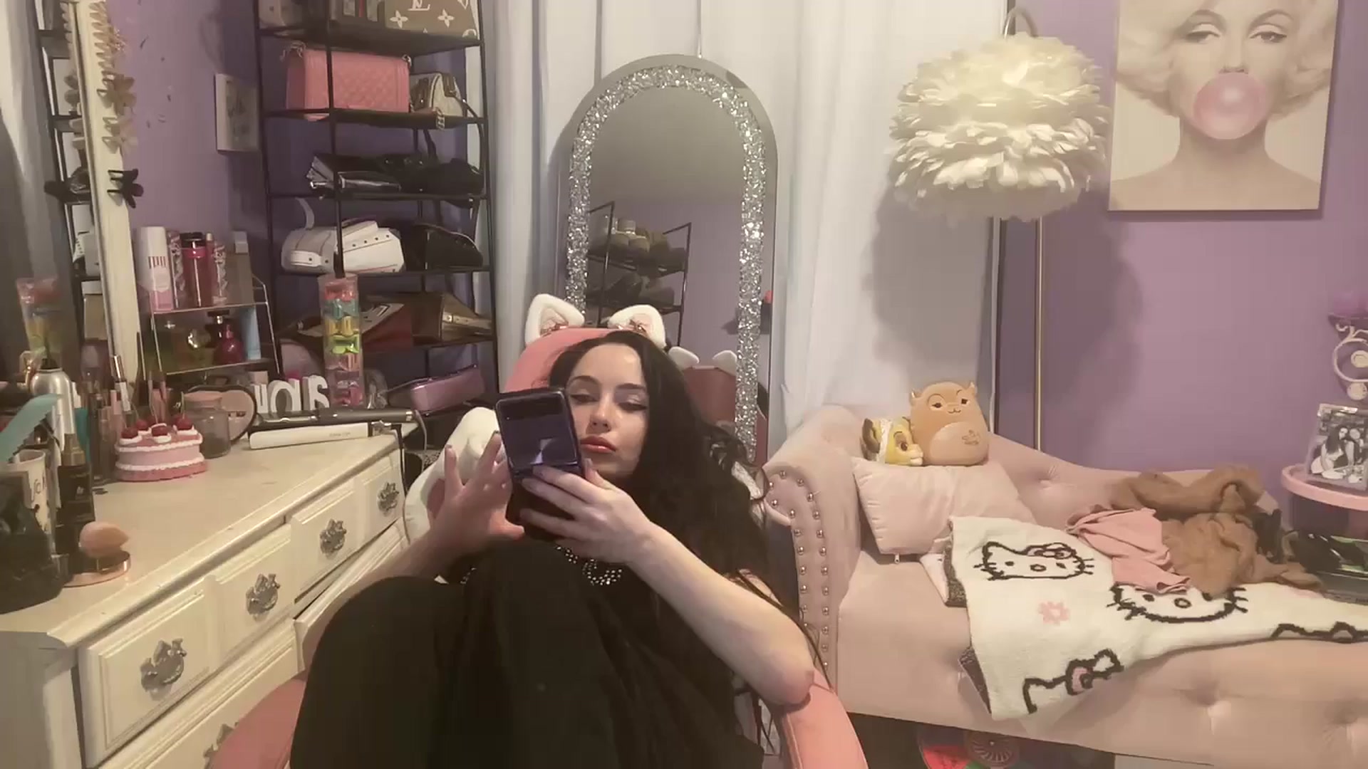 Gallery image thumbnail from Angel_baby124's myfreecams stream on, 10/29/2024, 15:00 image 4 of 20