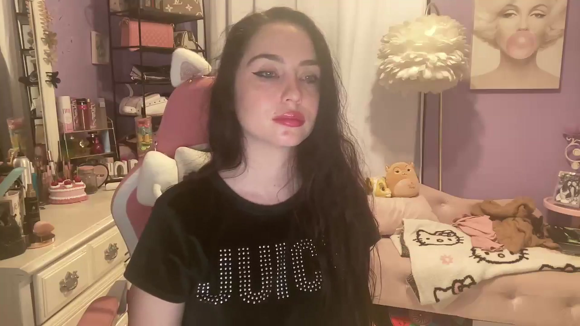 Gallery image thumbnail from Angel_baby124's myfreecams stream on, 10/29/2024, 15:00 image 5 of 20