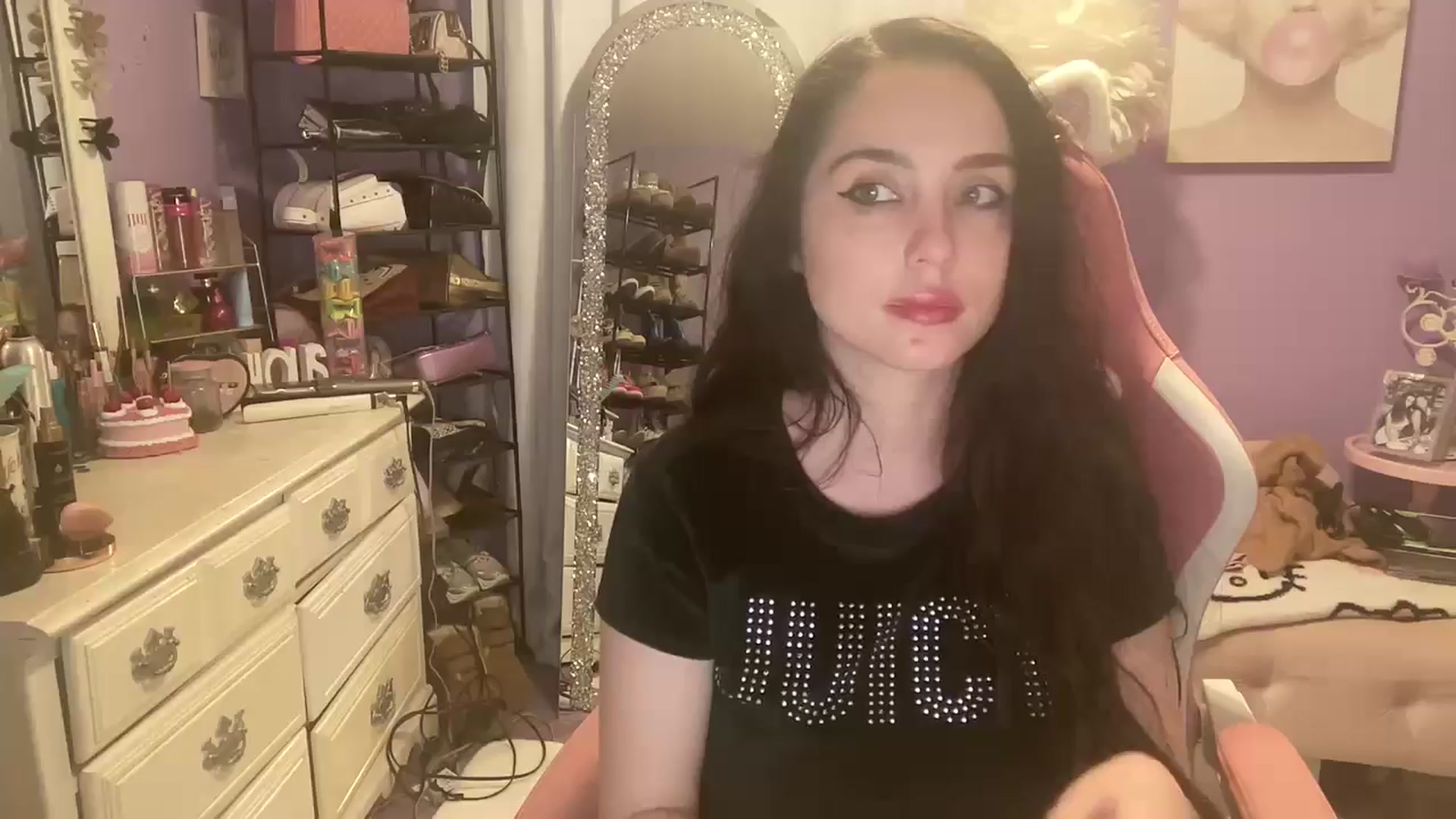 Gallery image thumbnail from Angel_baby124's myfreecams stream on, 10/29/2024, 15:50 image 1 of 20