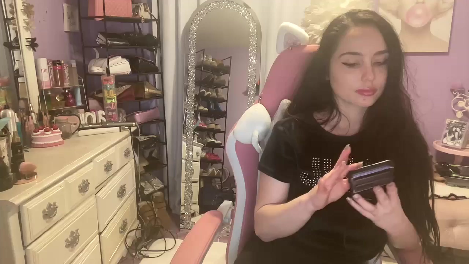 Gallery image thumbnail from Angel_baby124's myfreecams stream on, 10/29/2024, 15:50 image 3 of 20