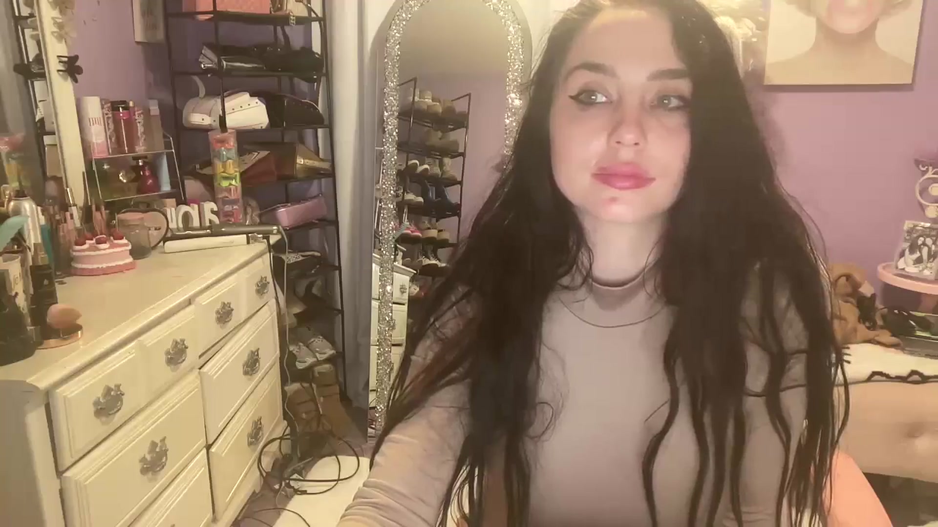 Gallery image thumbnail from Angel_baby124's myfreecams stream on, 10/29/2024, 15:50 image 20 of 20