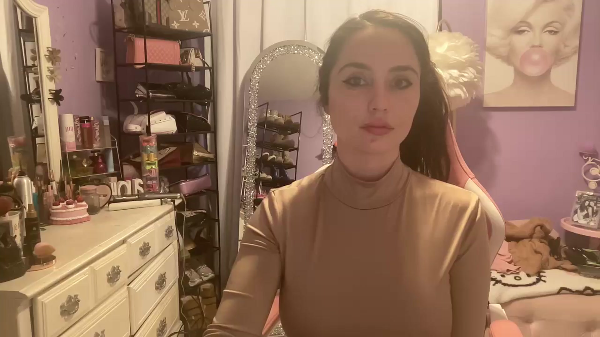 Gallery image thumbnail from Angel_baby124's myfreecams stream on, 10/29/2024, 16:10 image 5 of 20