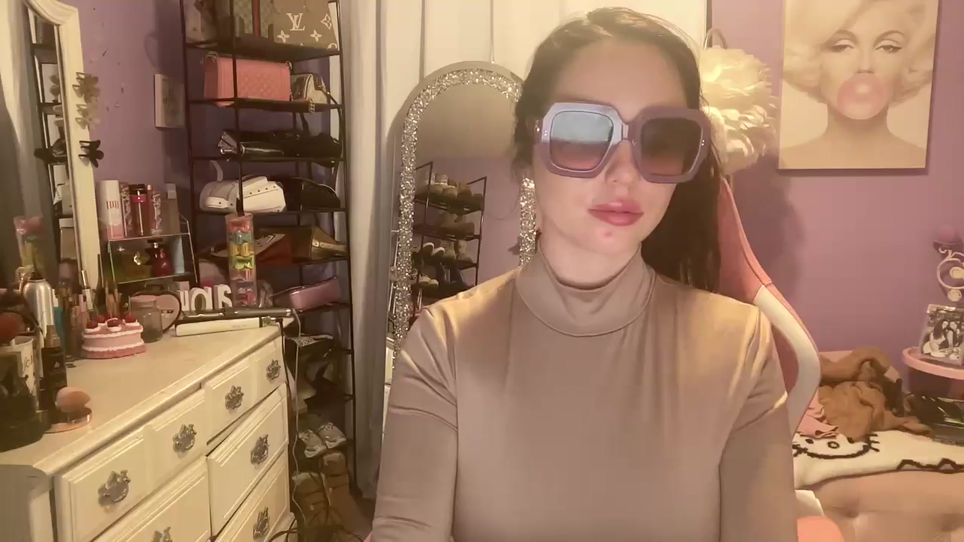 Gallery image thumbnail from Angel_baby124's myfreecams stream on, 10/29/2024, 16:10 image 7 of 20