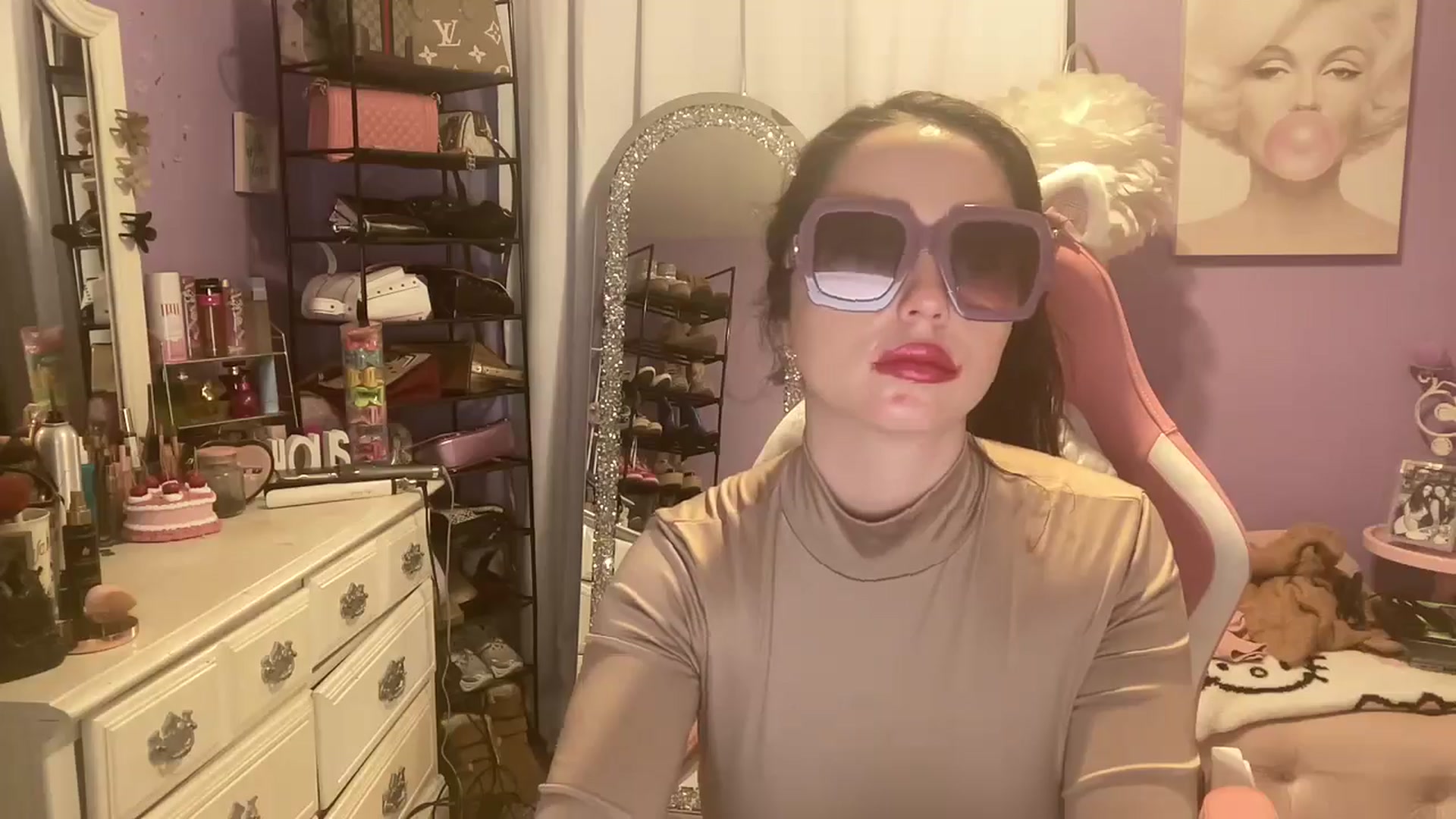 Gallery image thumbnail from Angel_baby124's myfreecams stream on, 10/29/2024, 16:10 image 17 of 20