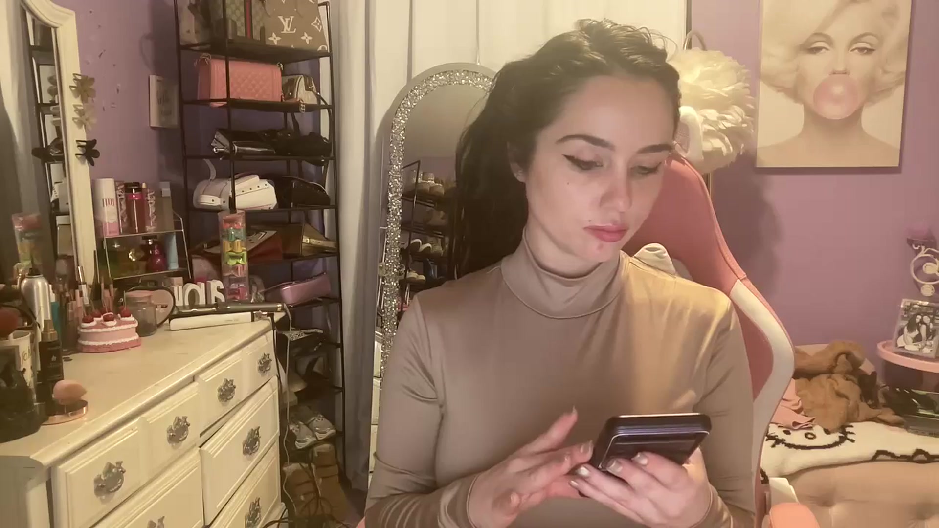 Gallery image thumbnail from Angel_baby124's myfreecams stream on, 10/29/2024, 16:10 image 2 of 20