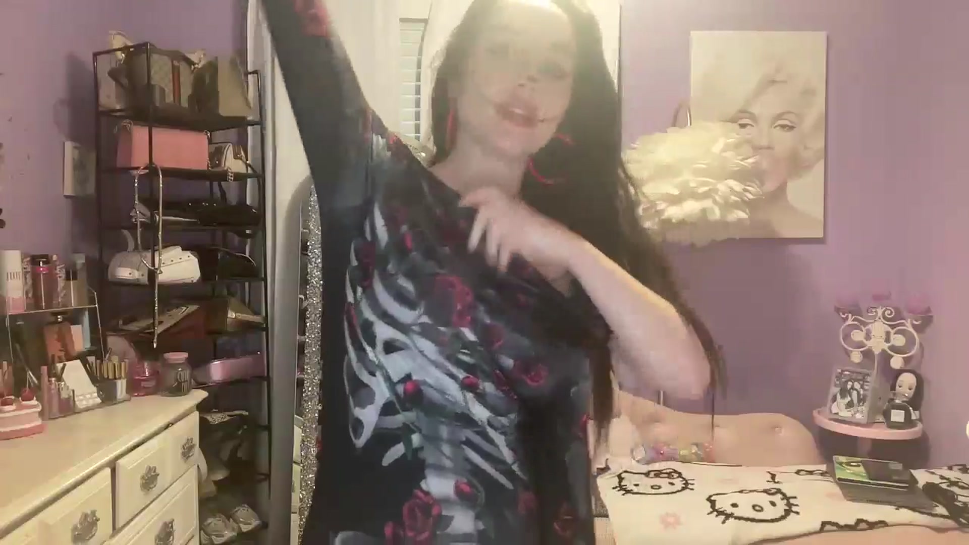 Gallery image thumbnail from Angel_baby124's myfreecams stream on, 10/31/2024, 20:11 image 17 of 20