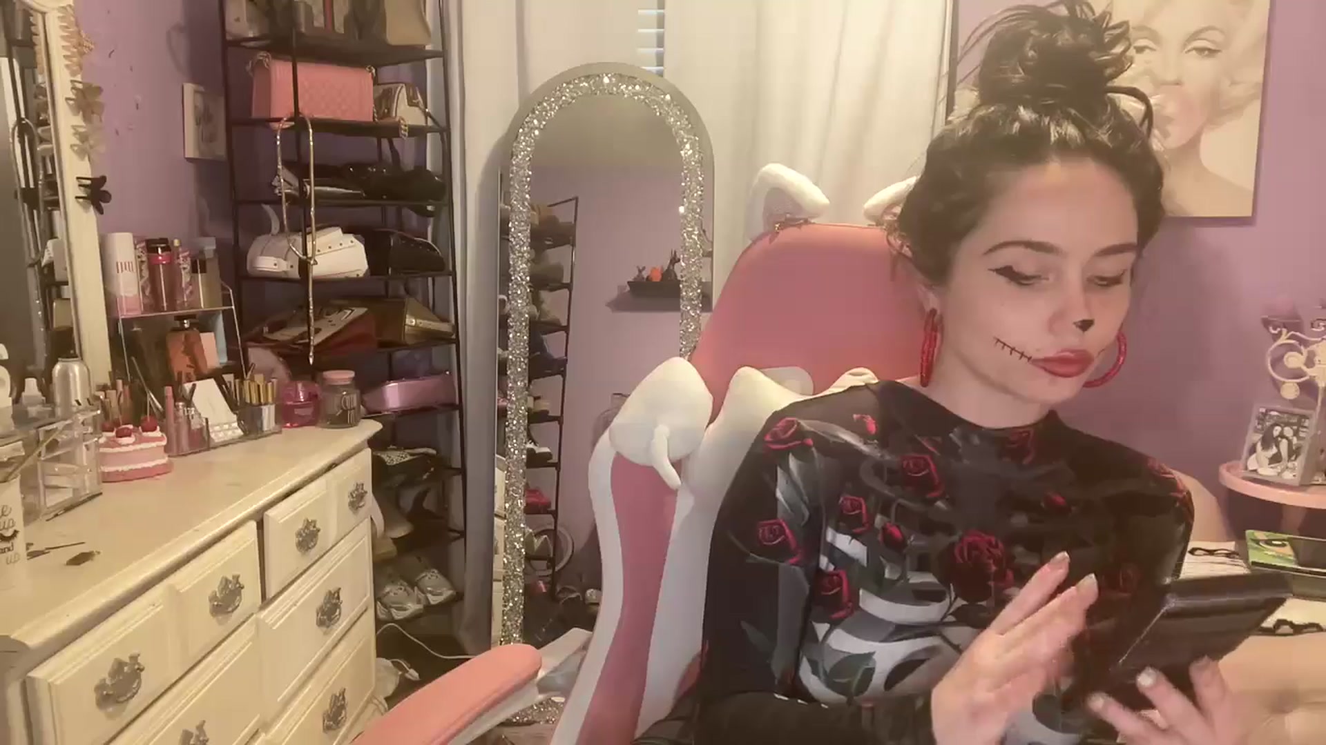 Gallery image thumbnail from Angel_baby124's myfreecams stream on, 10/31/2024, 20:11 image 3 of 20
