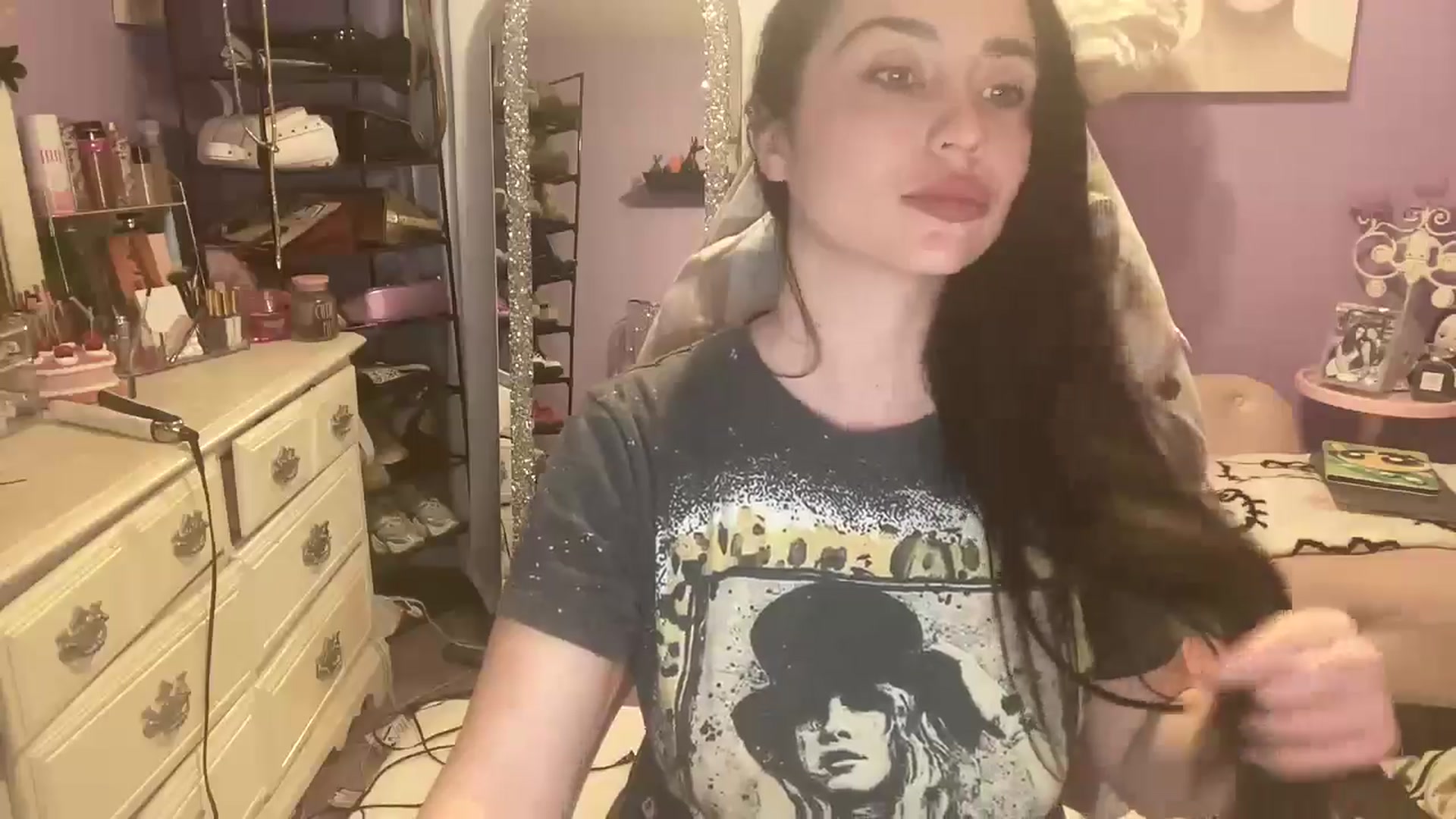 Gallery image thumbnail from Angel_baby124's myfreecams stream on, 11/03/2024, 21:01 image 5 of 20