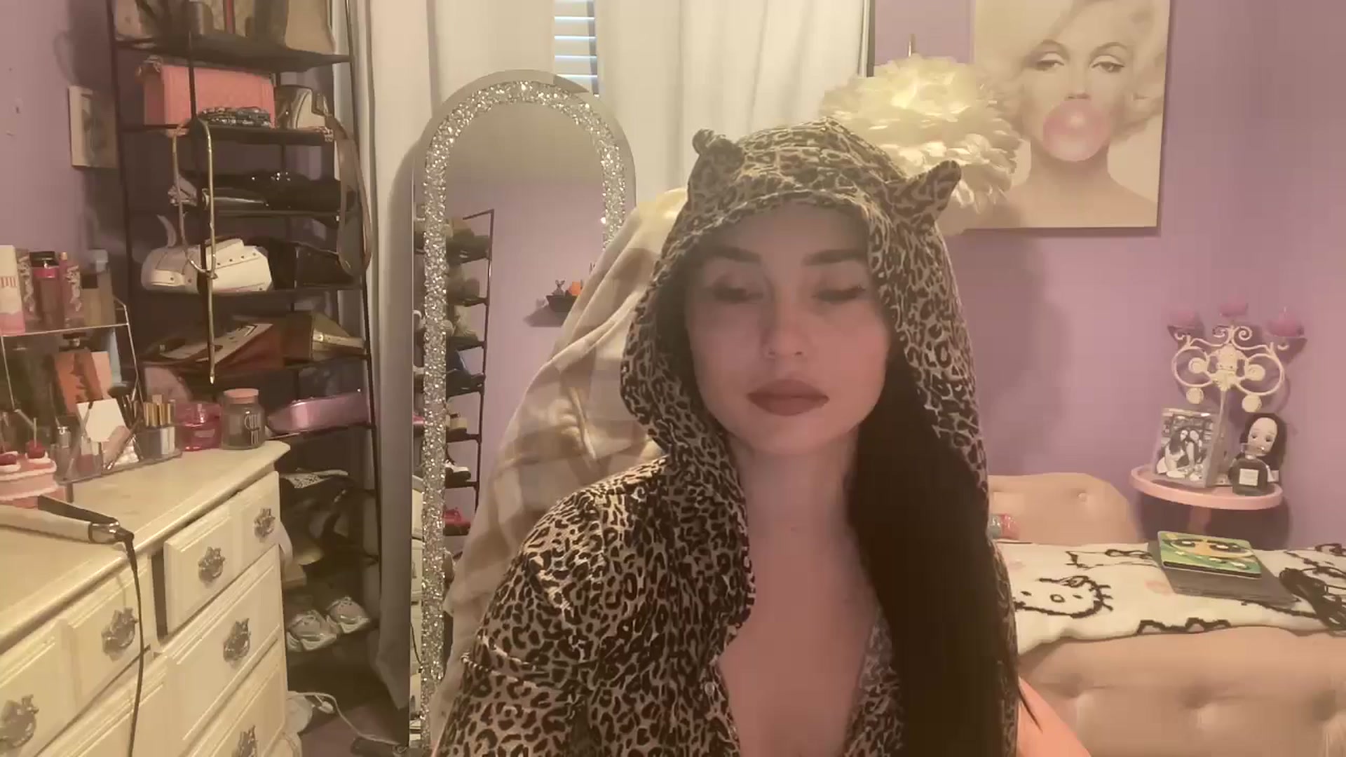 Gallery image thumbnail from Angel_baby124's myfreecams stream on, 11/03/2024, 21:29 image 6 of 20