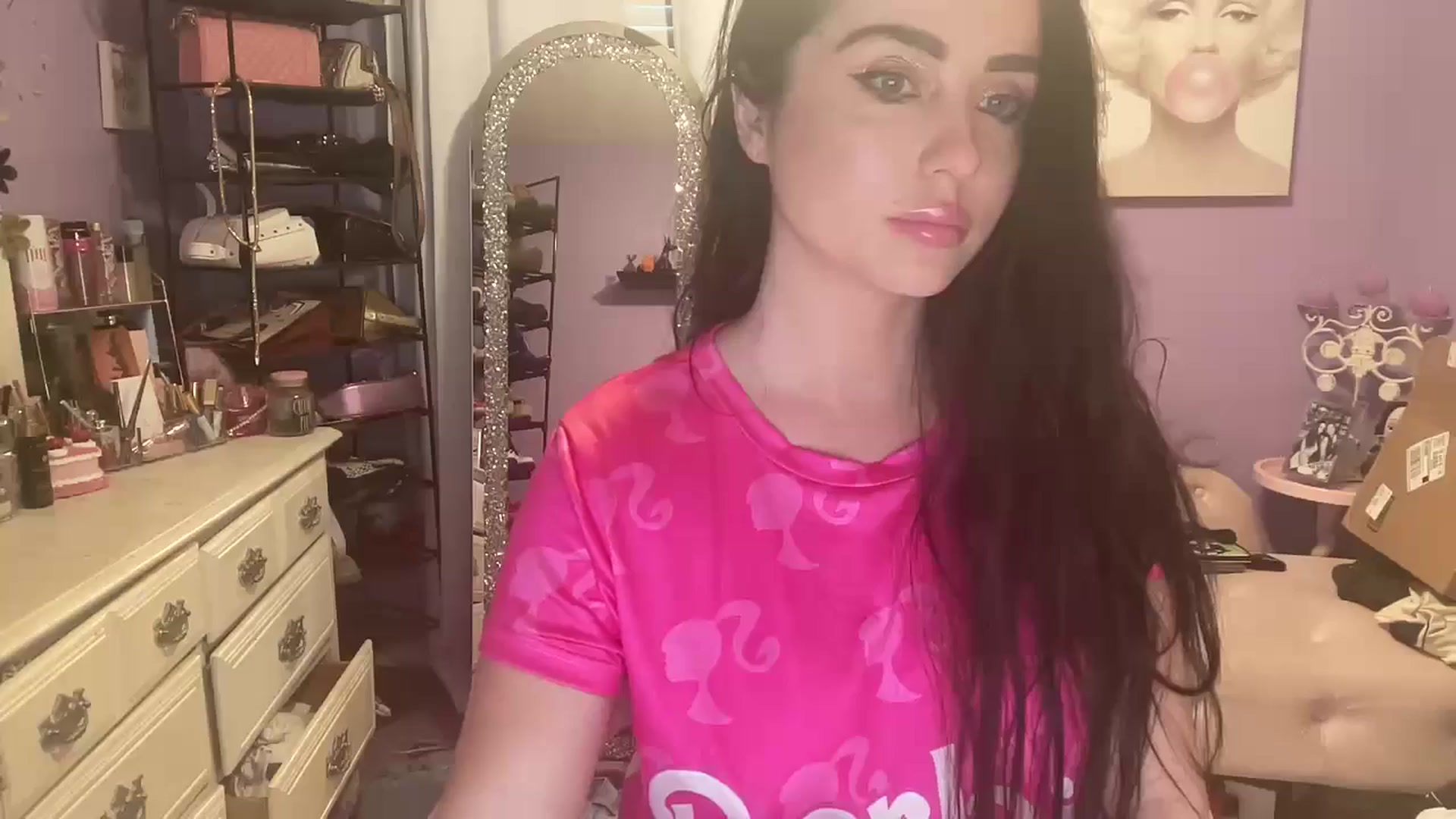 Gallery image thumbnail from Angel_baby124's myfreecams stream on, 11/10/2024, 19:49 image 6 of 20