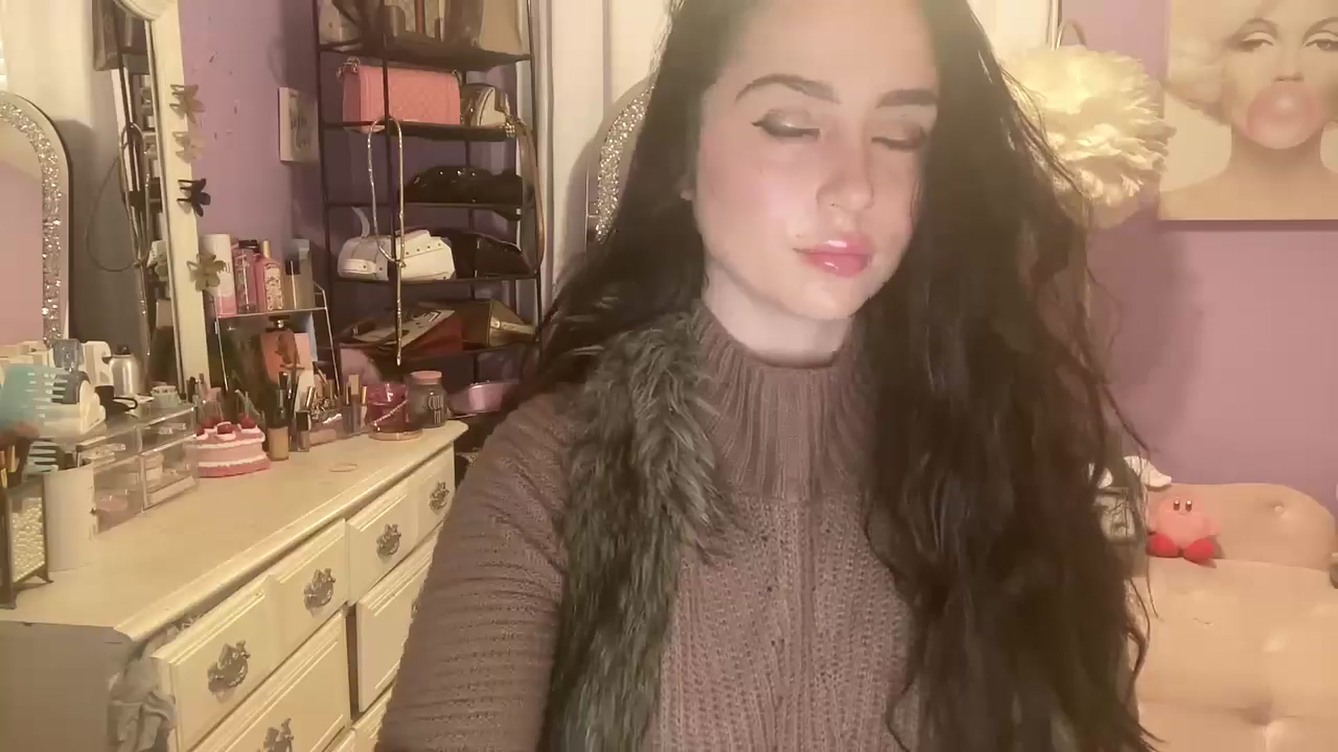 Gallery image thumbnail from Angel_baby124's myfreecams stream on, 11/18/2024, 18:12 image 2 of 20