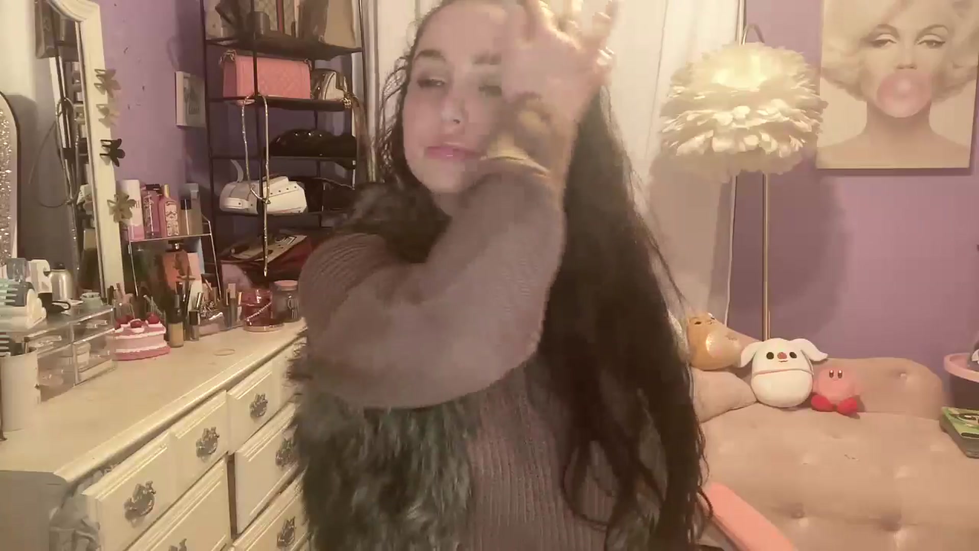 Gallery image thumbnail from Angel_baby124's myfreecams stream on, 11/18/2024, 18:12 image 8 of 20