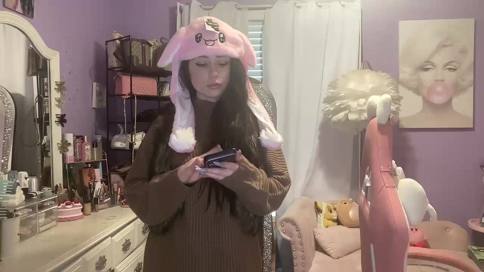 Gallery image thumbnail from Angel_baby124's myfreecams stream on, 11/18/2024, 18:12 image 12 of 20