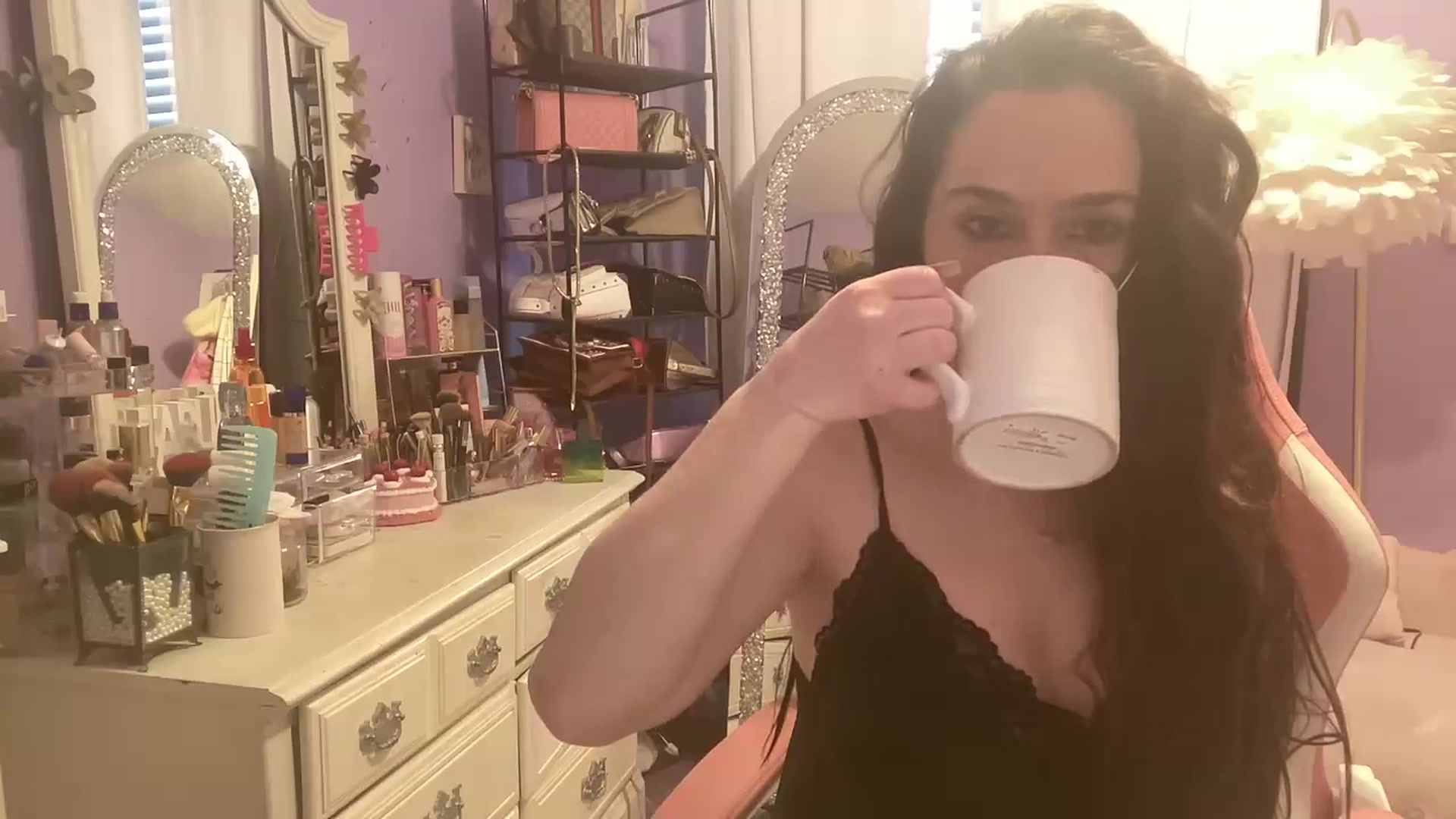 Gallery image thumbnail from Angel_baby124's myfreecams stream on, 12/12/2024, 17:20 image 2 of 20