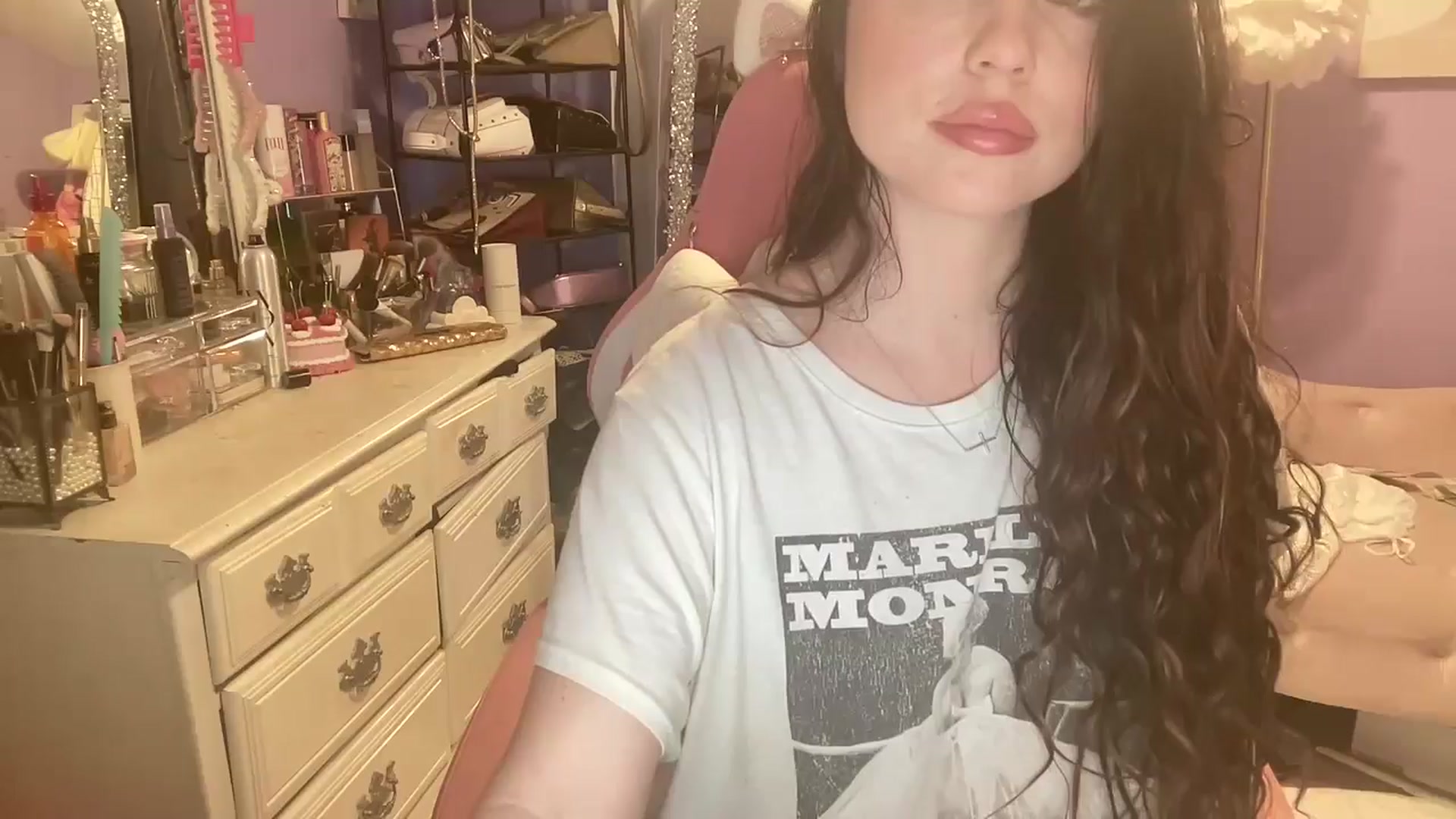 Gallery image thumbnail from Angel_baby124's myfreecams stream on, 12/28/2024, 16:54 image 1 of 20