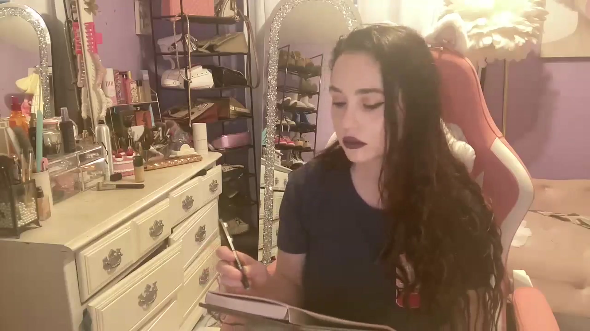 Gallery image thumbnail from Angel_baby124's myfreecams stream on, 12/28/2024, 19:01 image 20 of 20