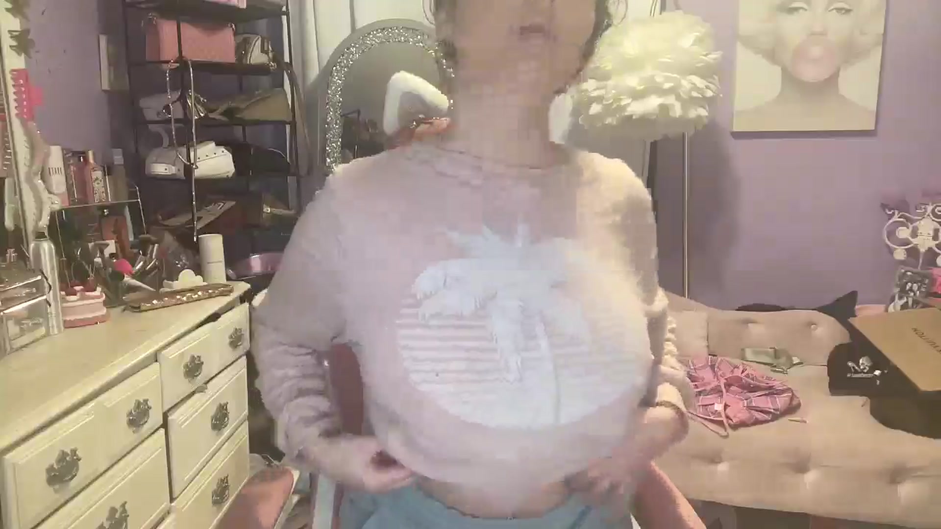 Gallery image thumbnail from Angel_baby124's myfreecams stream on, 01/01/2025, 21:32 image 2 of 20