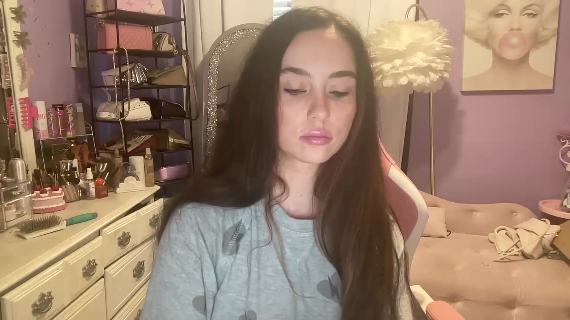 Gallery image thumbnail from Angel_baby124's myfreecams stream on, 01/10/2025, 19:43 image 3 of 20