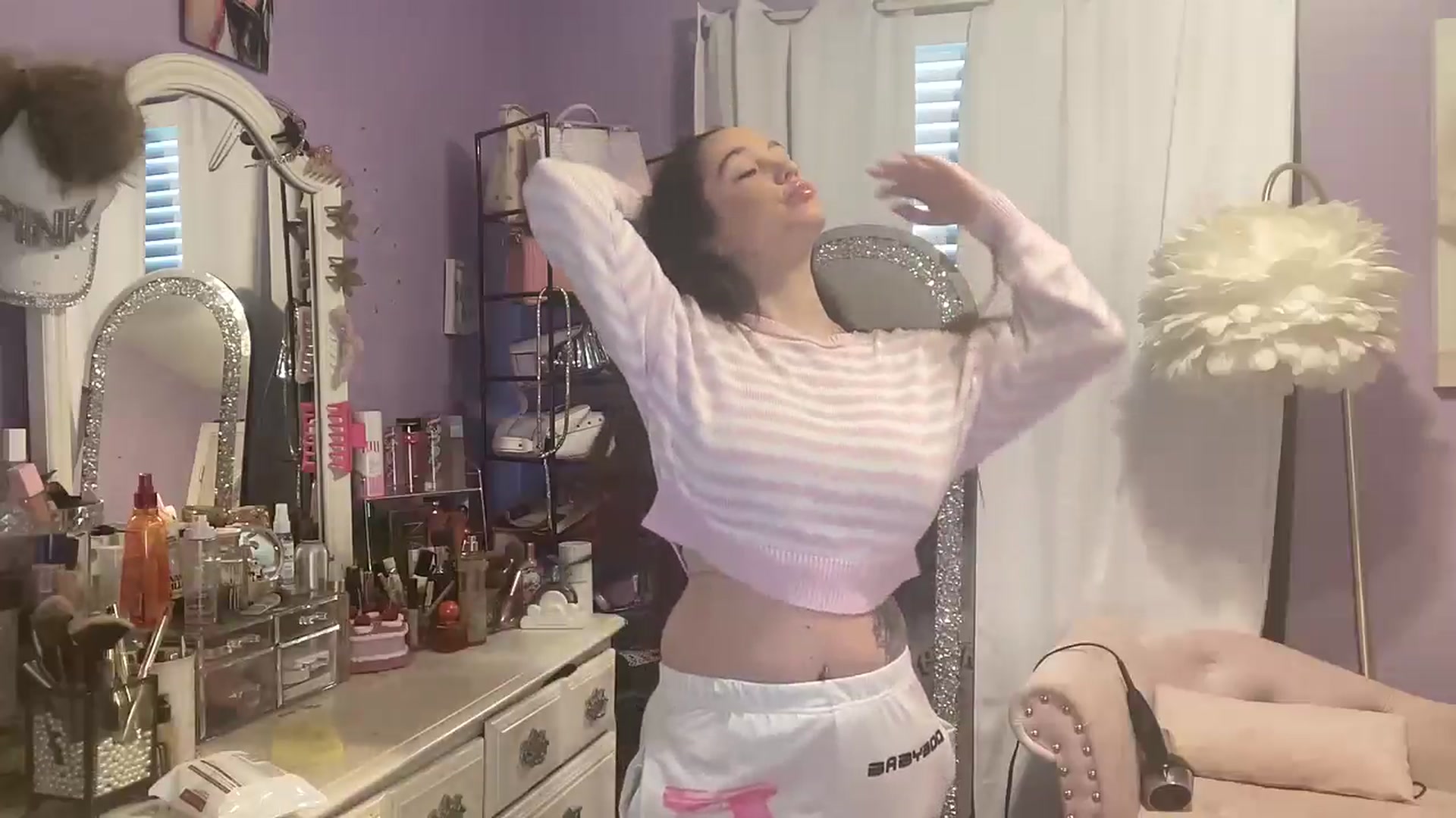 Gallery image thumbnail from Angel_baby124's myfreecams stream on, 01/13/2025, 15:40 image 12 of 20