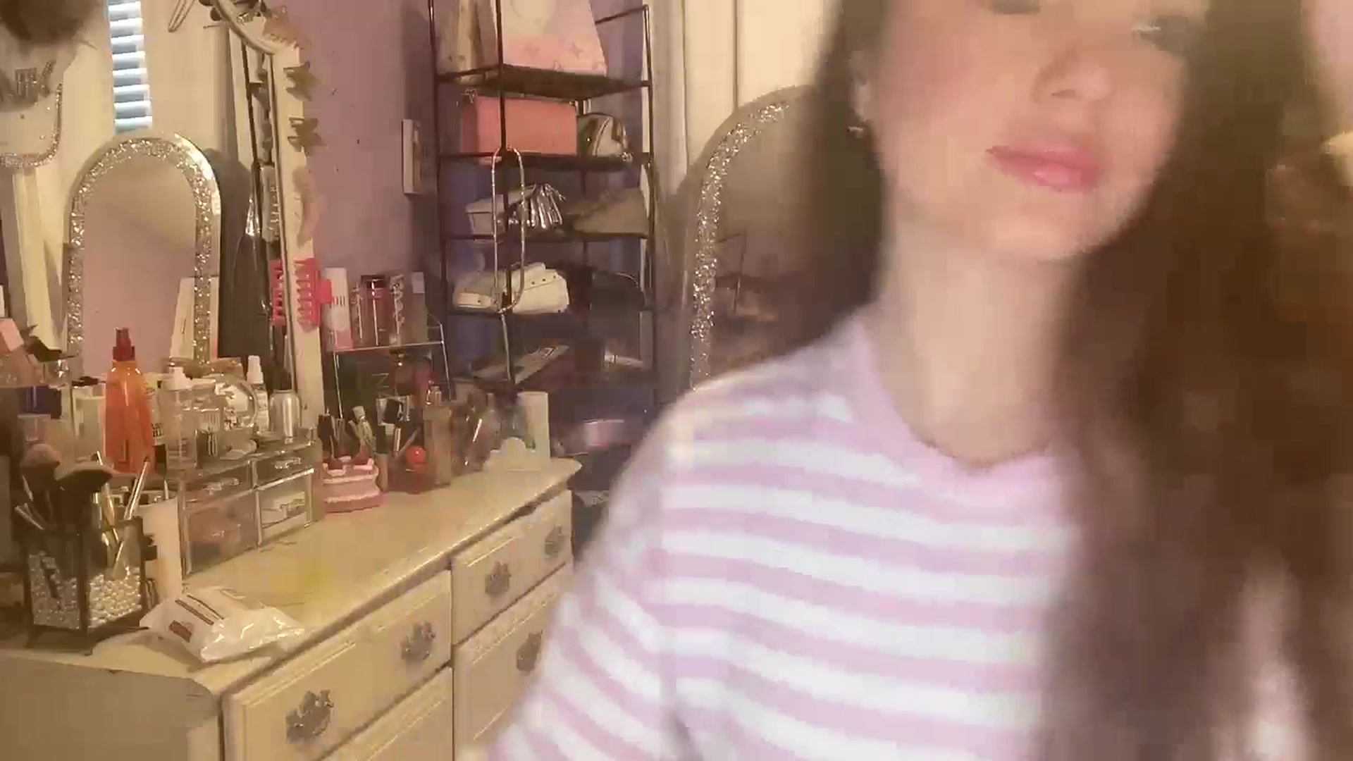 Gallery image thumbnail from Angel_baby124's myfreecams stream on, 01/13/2025, 15:40 image 4 of 20
