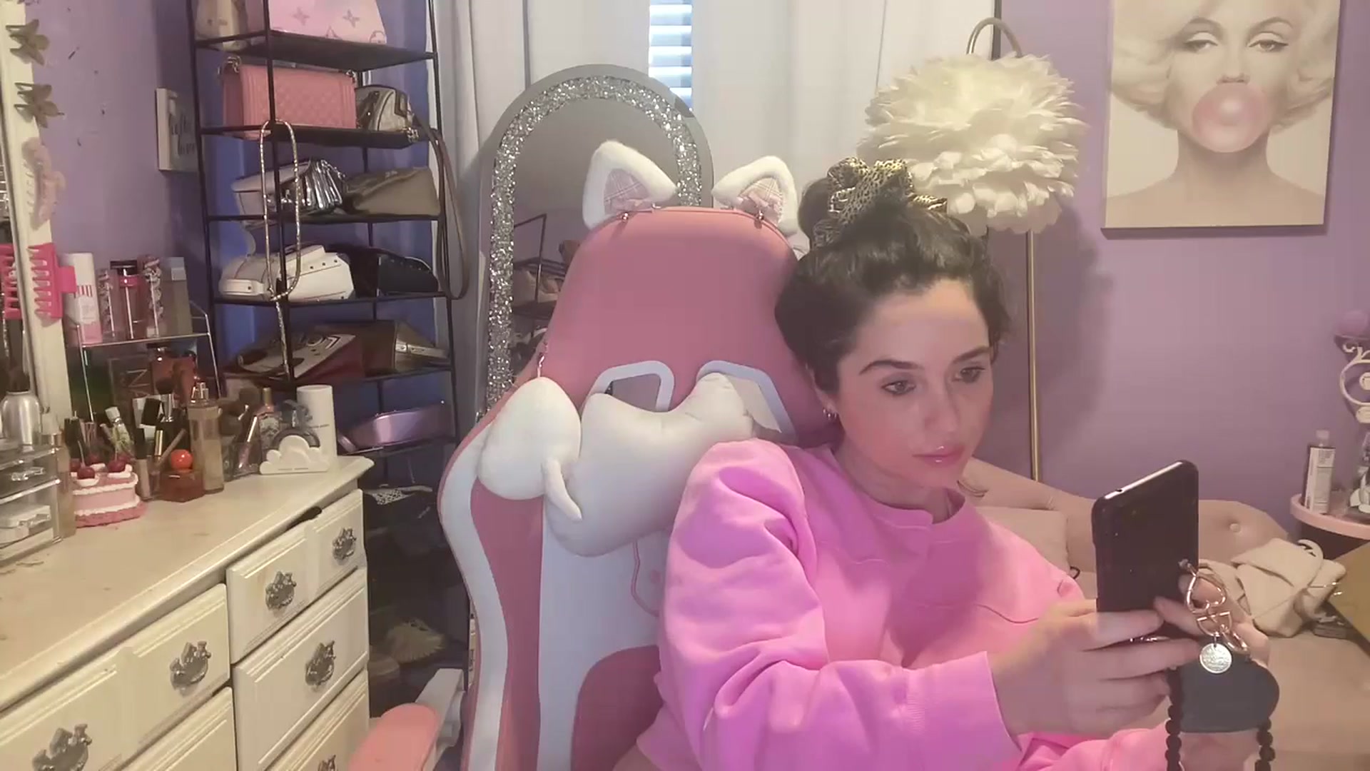 Gallery image thumbnail from Angel_baby124's myfreecams stream on, 01/13/2025, 18:55 image 9 of 20