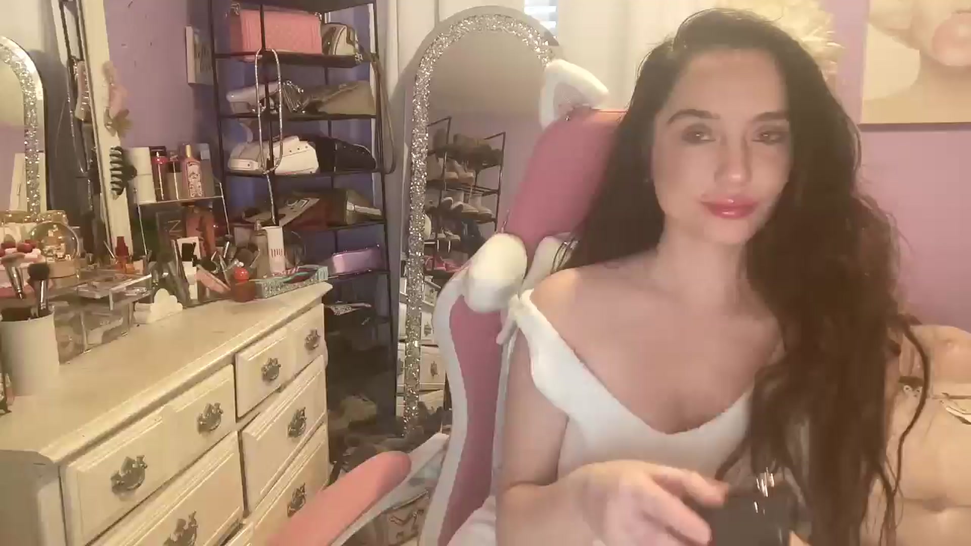 Gallery image thumbnail from Angel_baby124's myfreecams stream on, 01/29/2025, 17:31 image 1 of 20